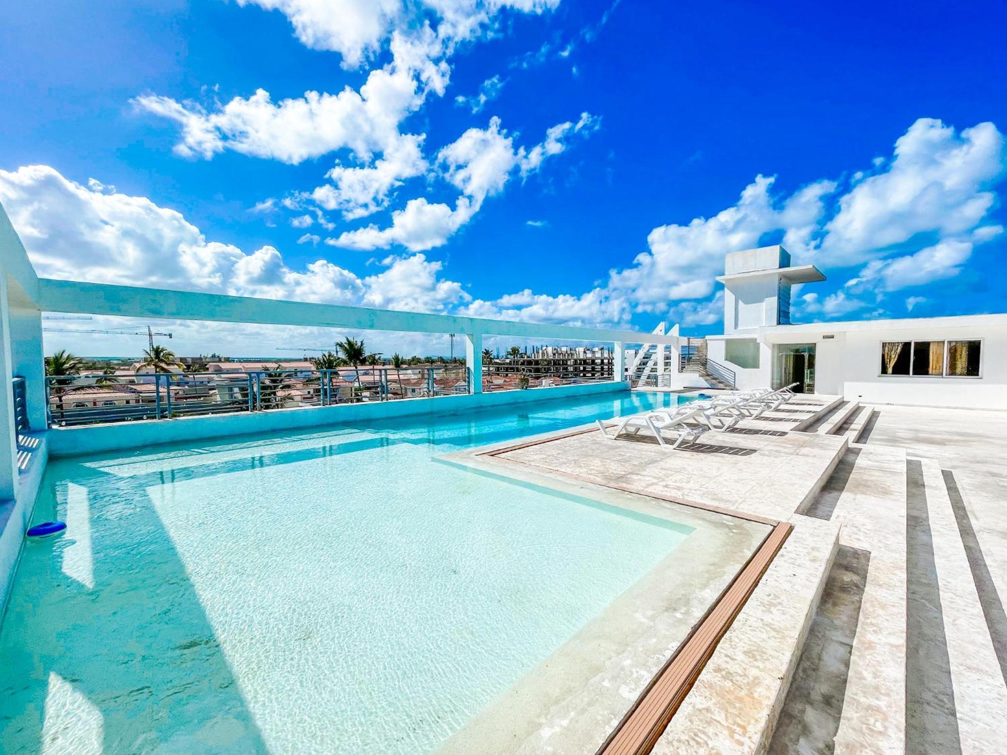 Rooftop Pool Ducassi Bavaro Beach Clubb& Spa Hotel