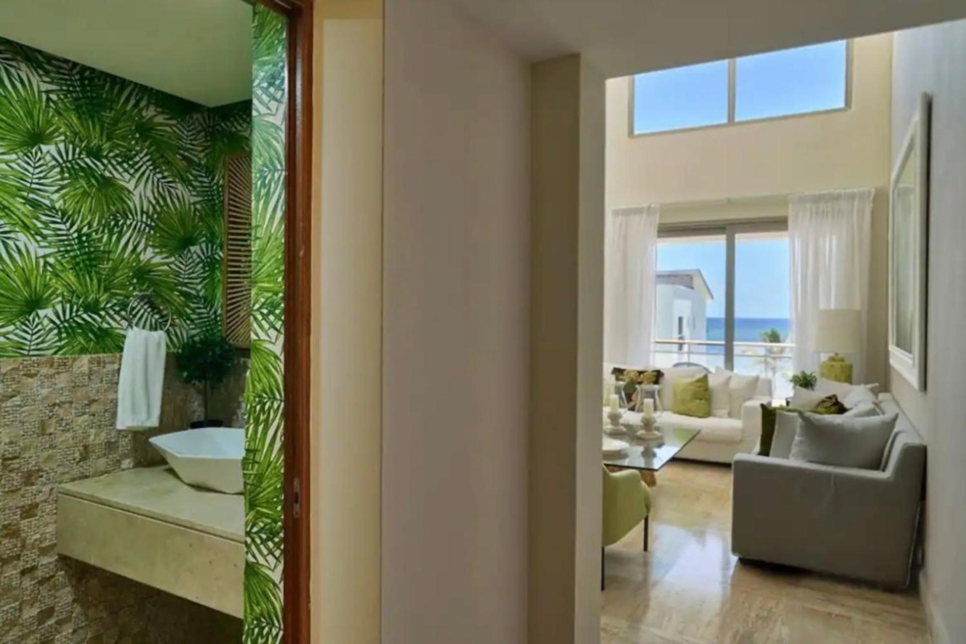 Aparthotel With Sea Views *