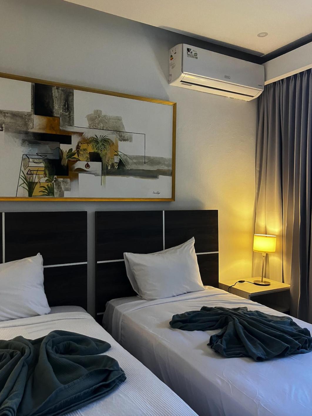 Hotel Neon *