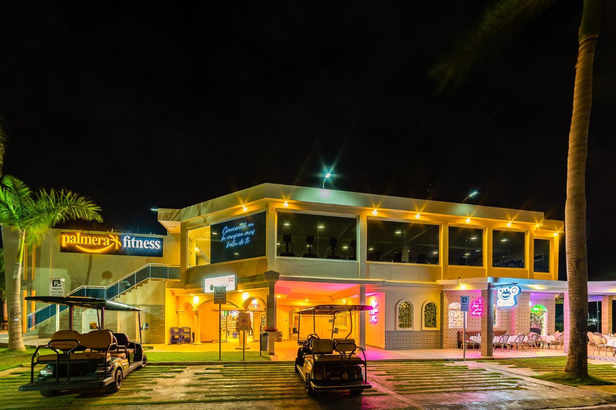 Neon * Punta Cana