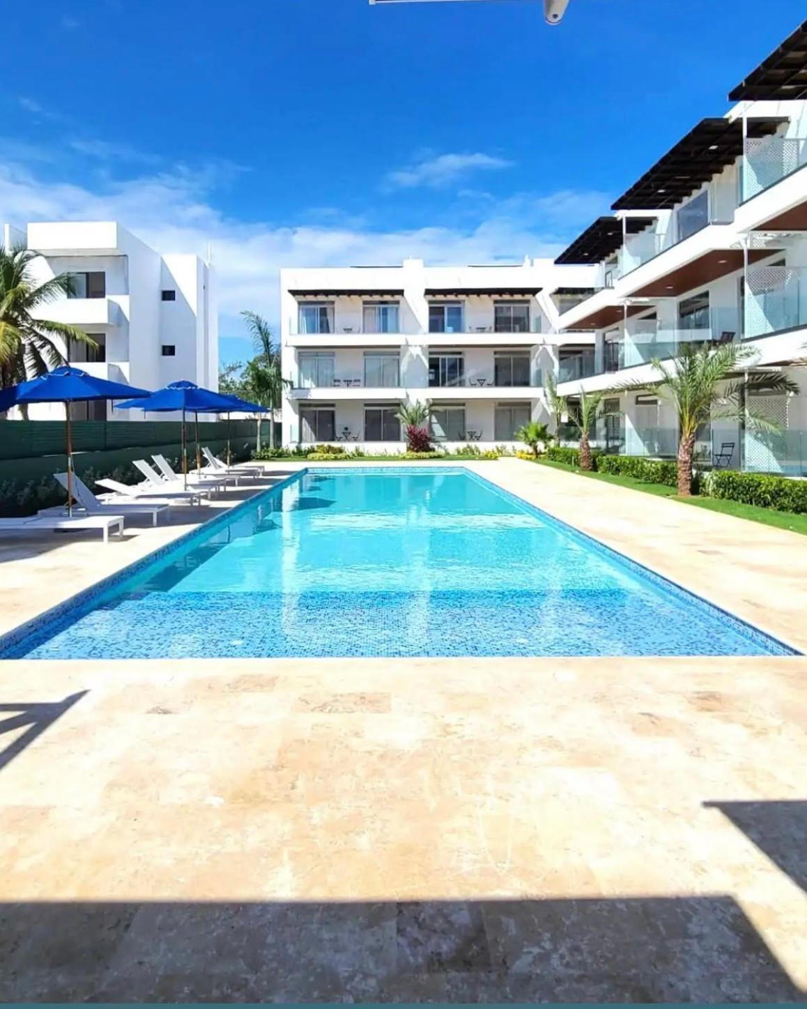 Palms 104 - 2-br App Mit Pool-blick & Shuttle *