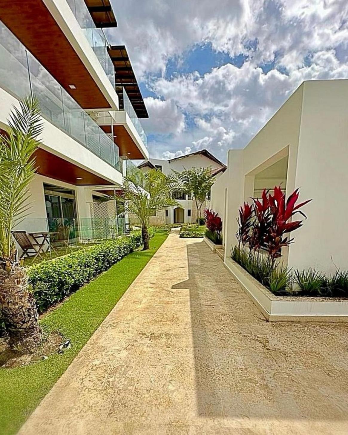 Palms 104 - 2-br App Mit Pool-blick & Shuttle Apartment Punta Cana