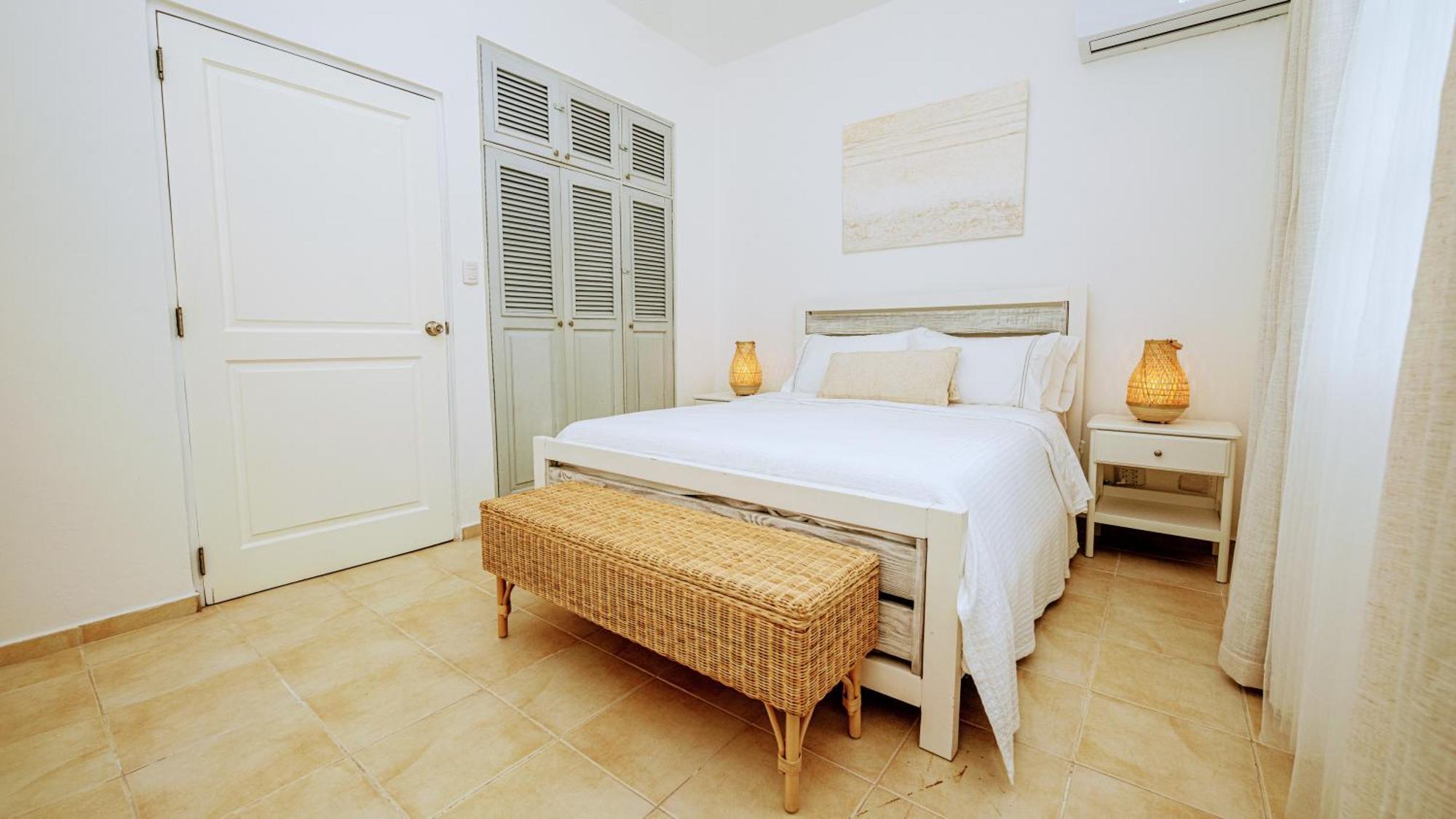 Apartment 50 Steps To Private Poolside Rooftop Terrace *