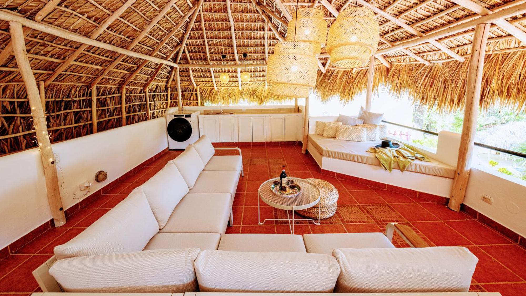Apartment 50 Steps To Private Poolside Rooftop Terrace *