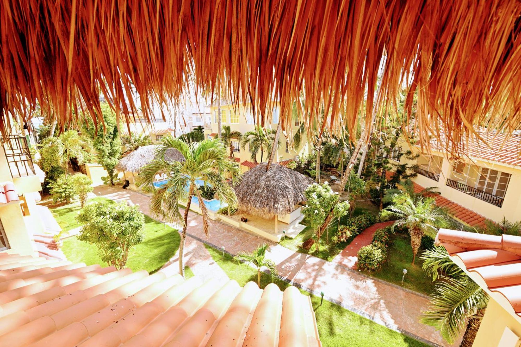 50 Steps To Private Poolside Rooftop Terrace Apartment