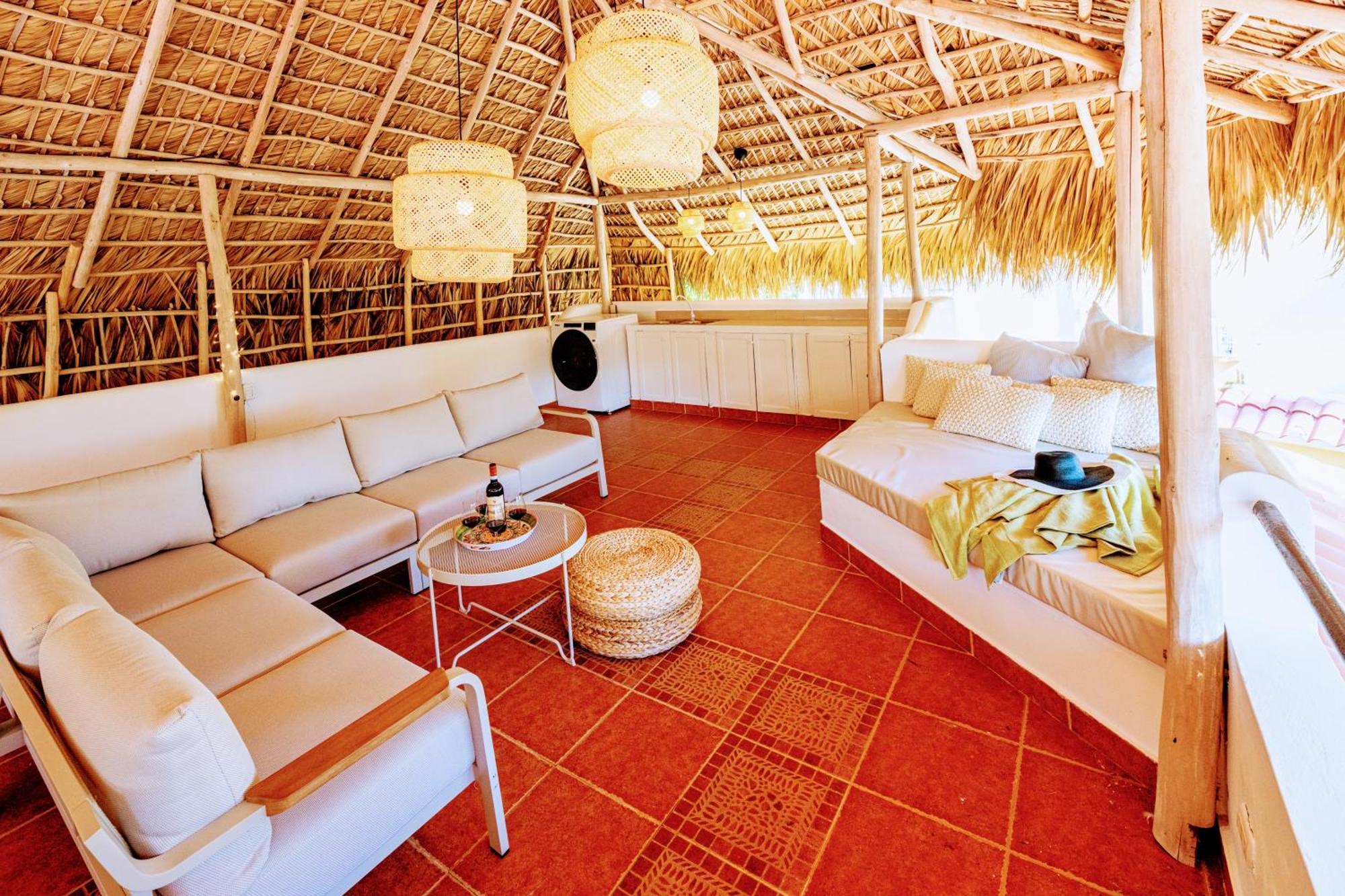 50 Steps To Private Poolside Rooftop Terrace Apartment *