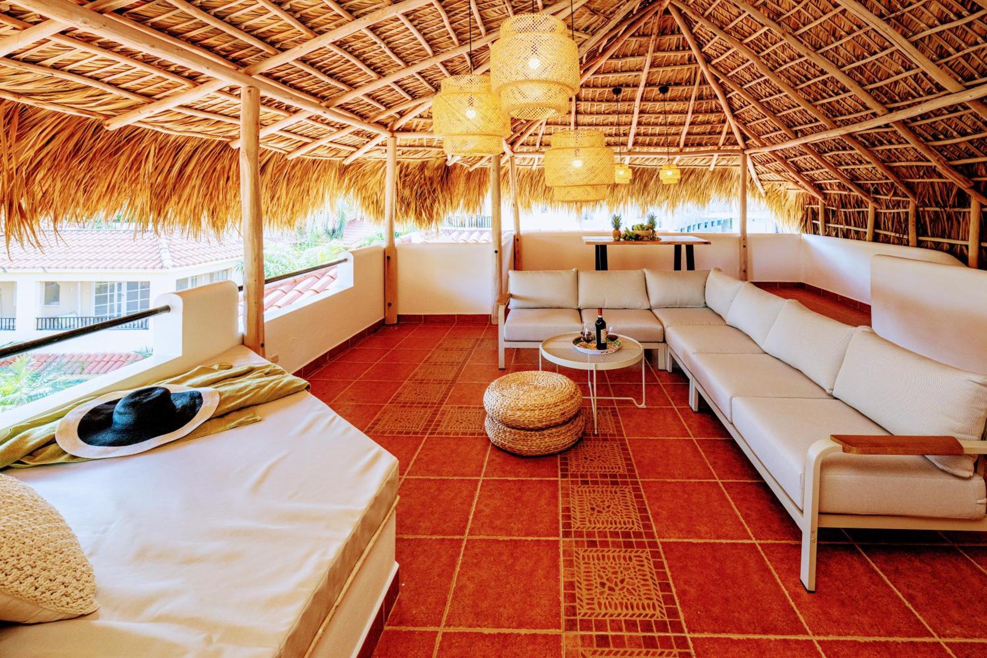 50 Steps To Private Poolside Rooftop Terrace Apartment