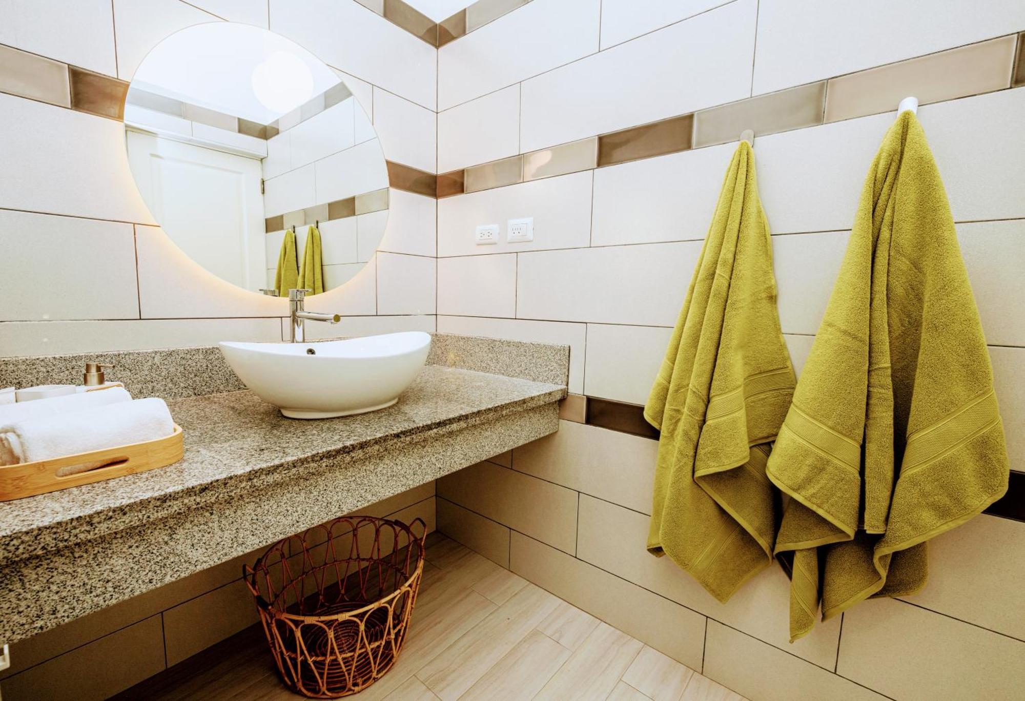 50 Steps To Private Poolside Rooftop Terrace Apartment *