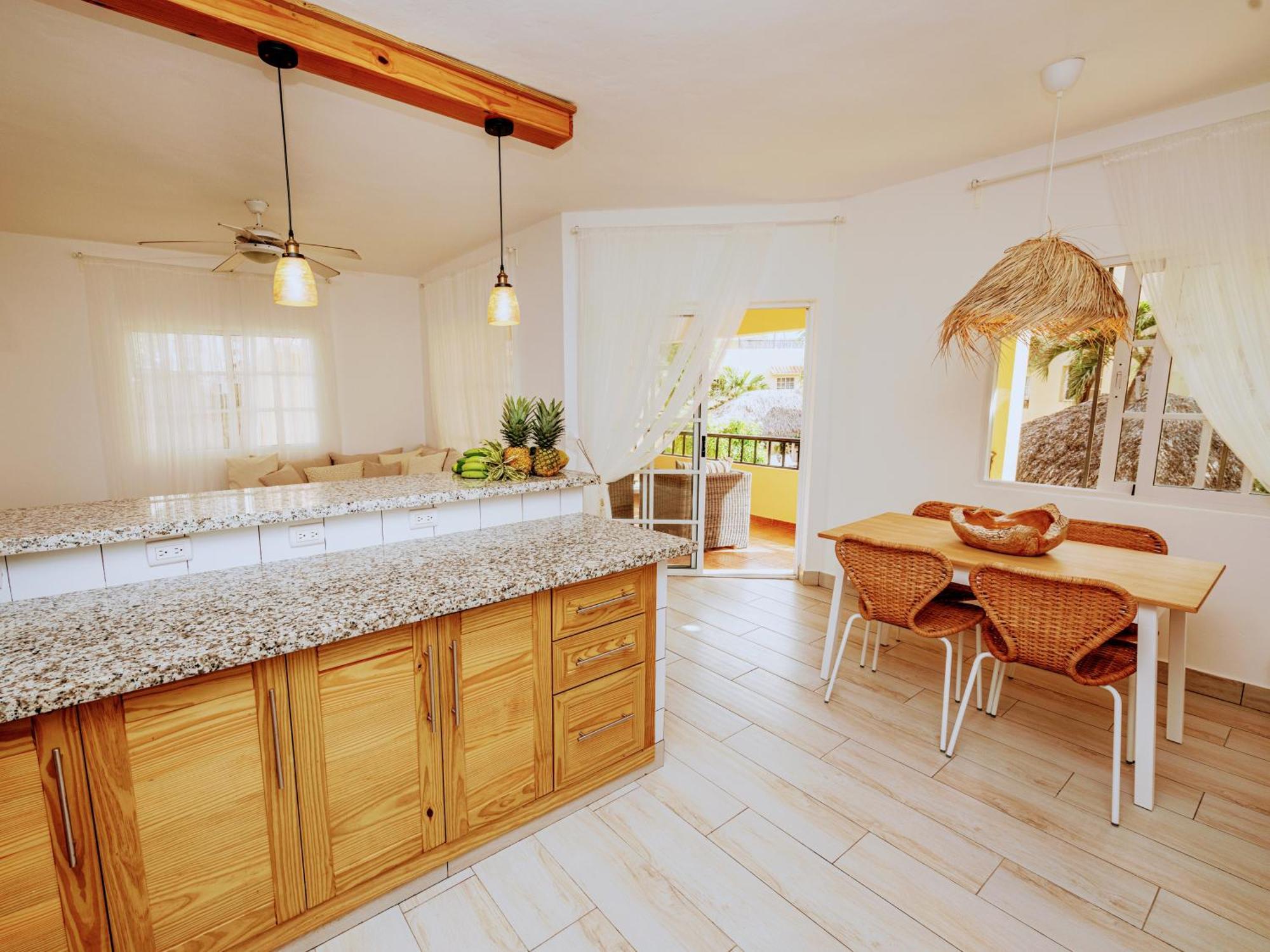 50 Steps To Private Poolside Rooftop Terrace Apartment