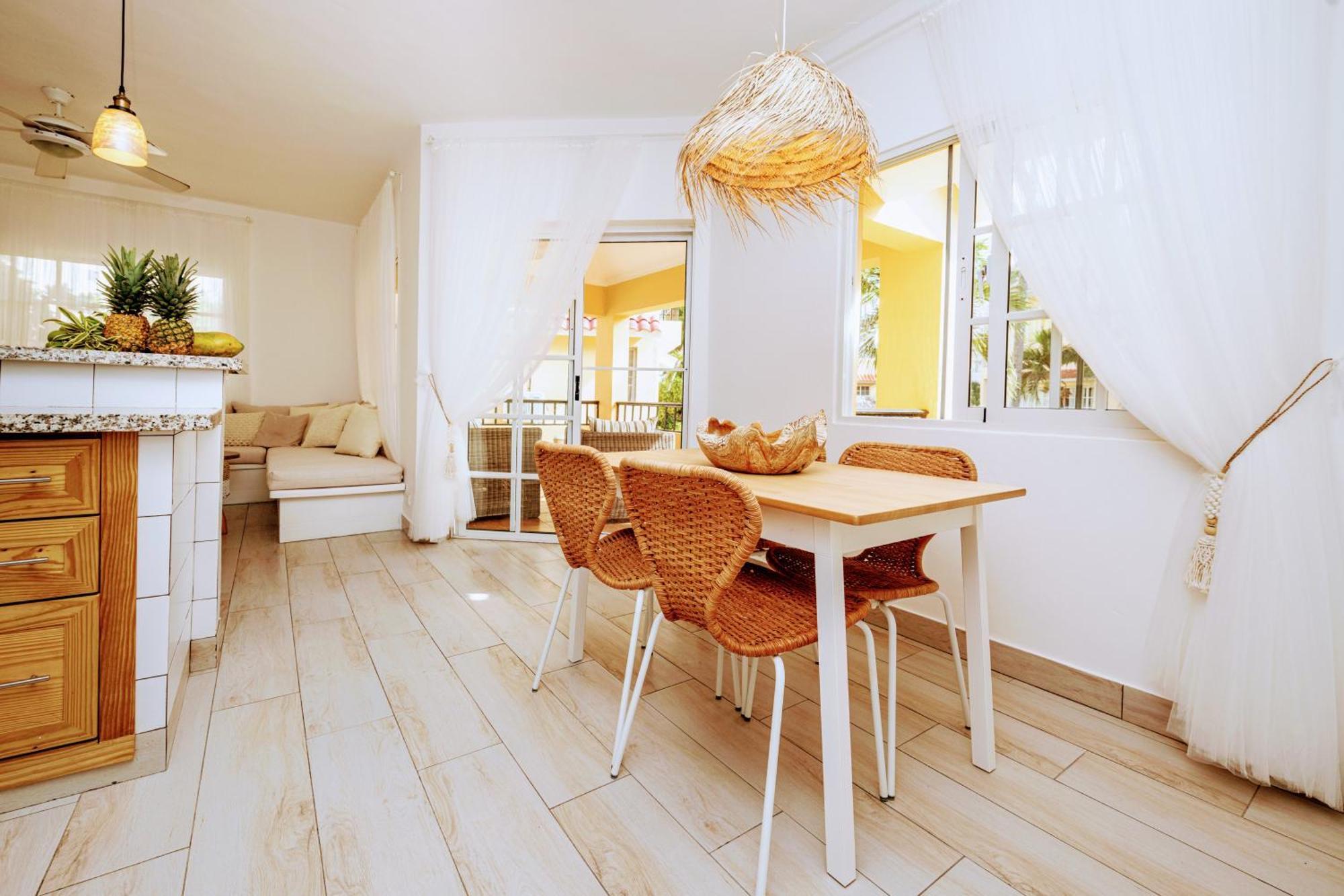 50 Steps To Private Poolside Rooftop Terrace Apartment