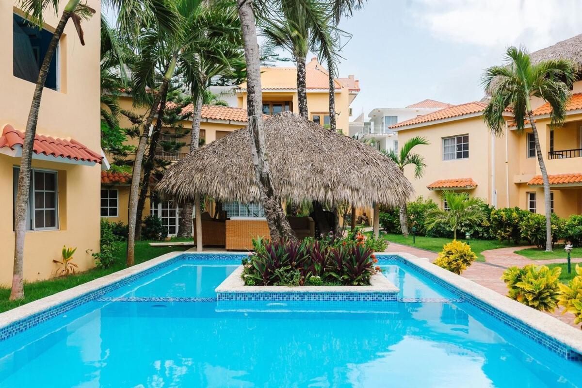 50 Steps To Private Poolside Rooftop Terrace Apartment