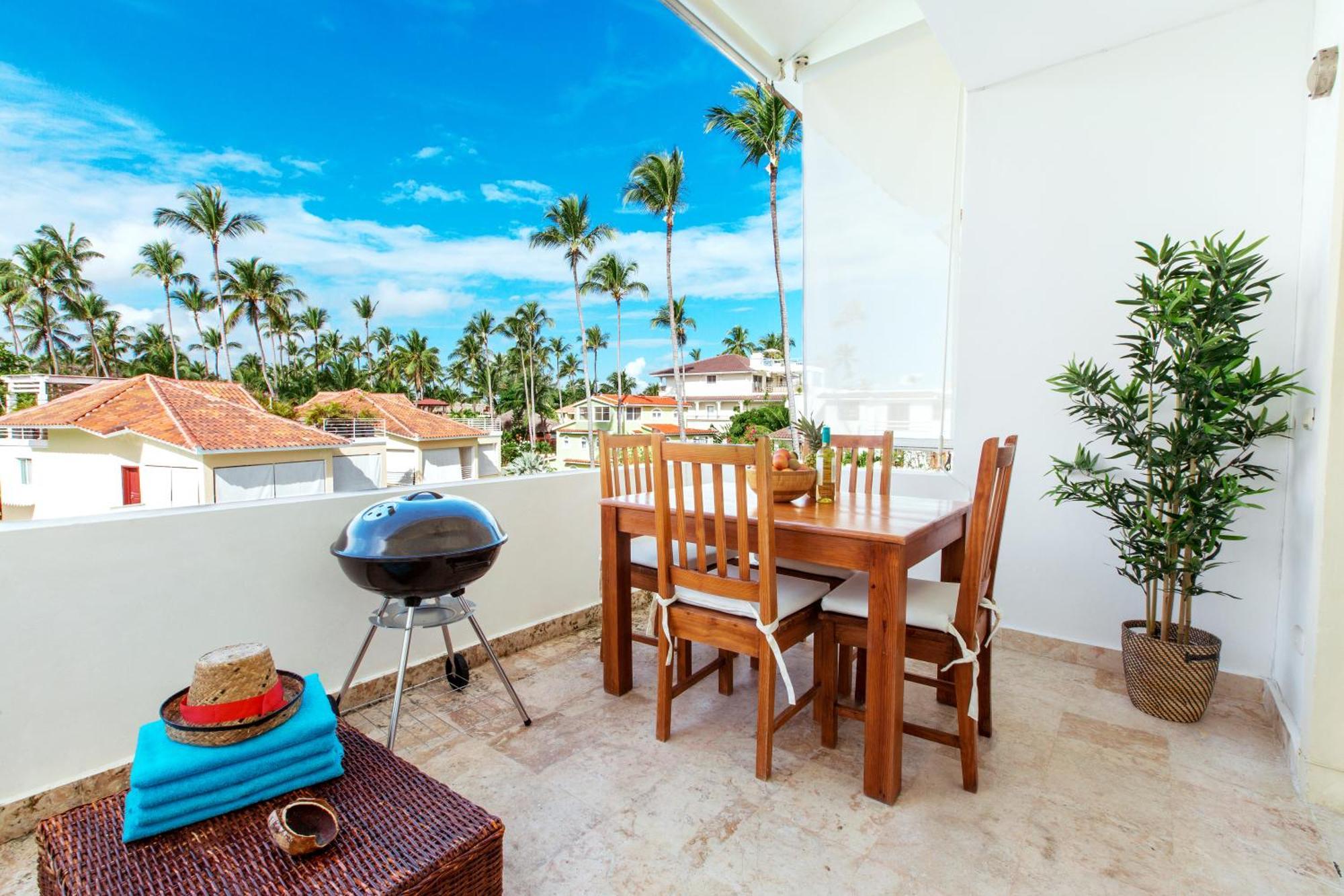Aventura Los Corales Beach And Spa Hotel