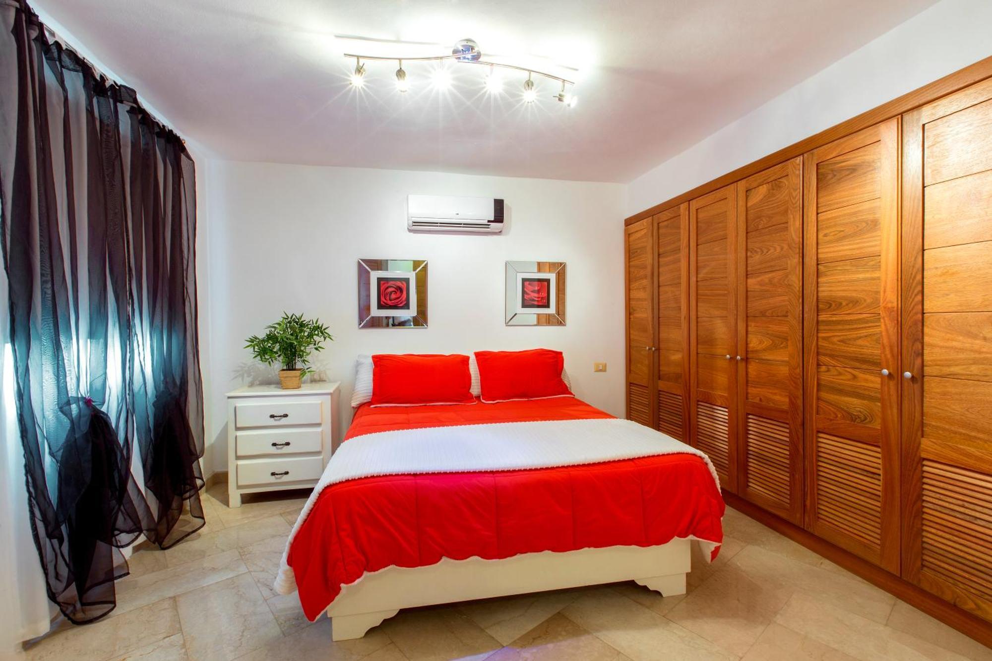 Aventura Los Corales Beach And Spa