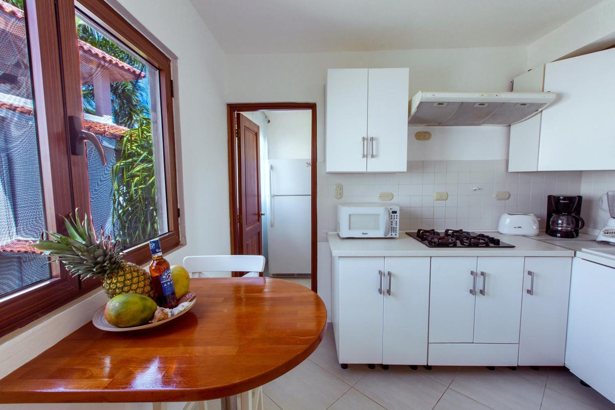 Aventura Los Corales Beach And Spa