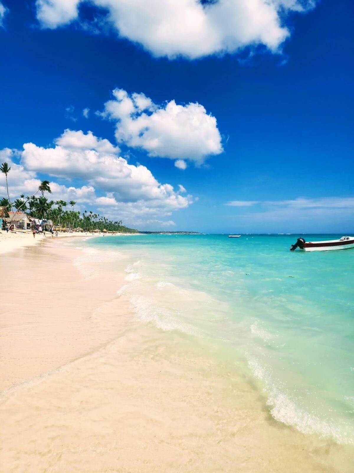 Rooftop, Pool View, Walk To Beach, Dining, Shops * Punta Cana