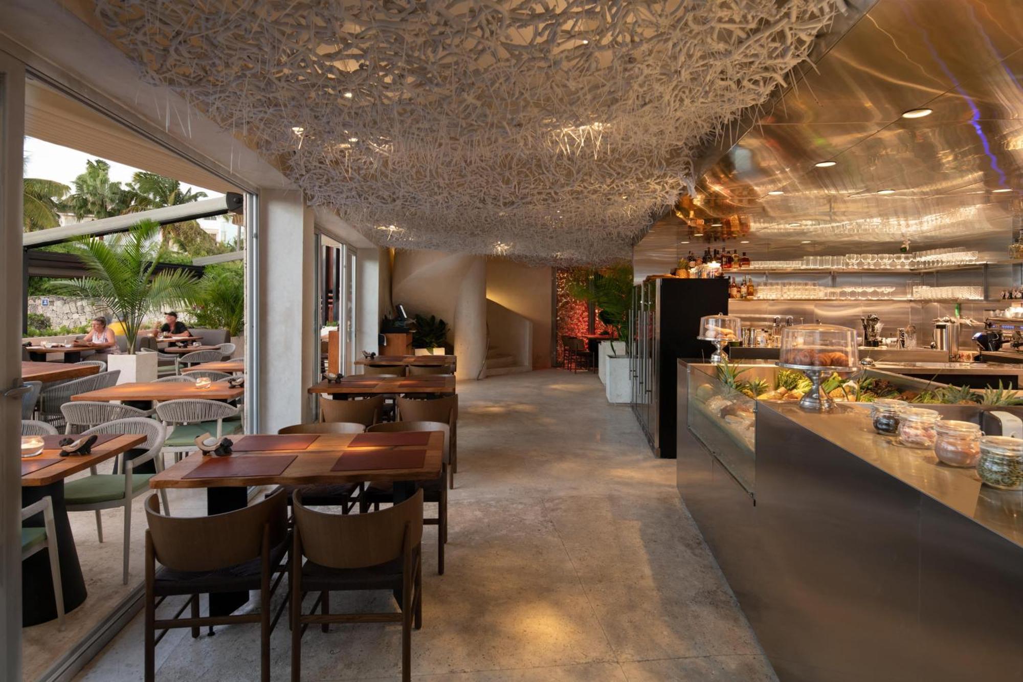 Aventura Los Corales Beach And Spa