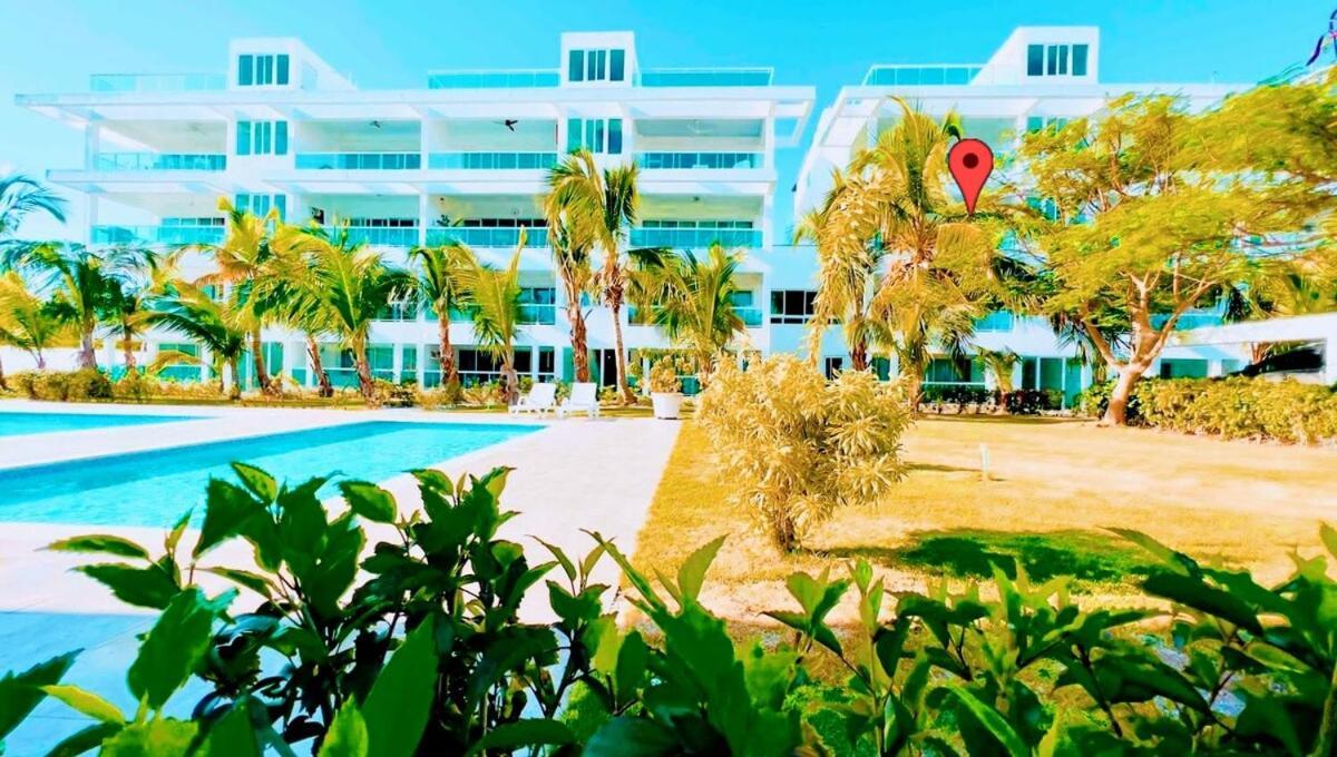 Hot Tub, Pool, Walk To Fun, Beach, Dining, Shops Apartment Punta Cana