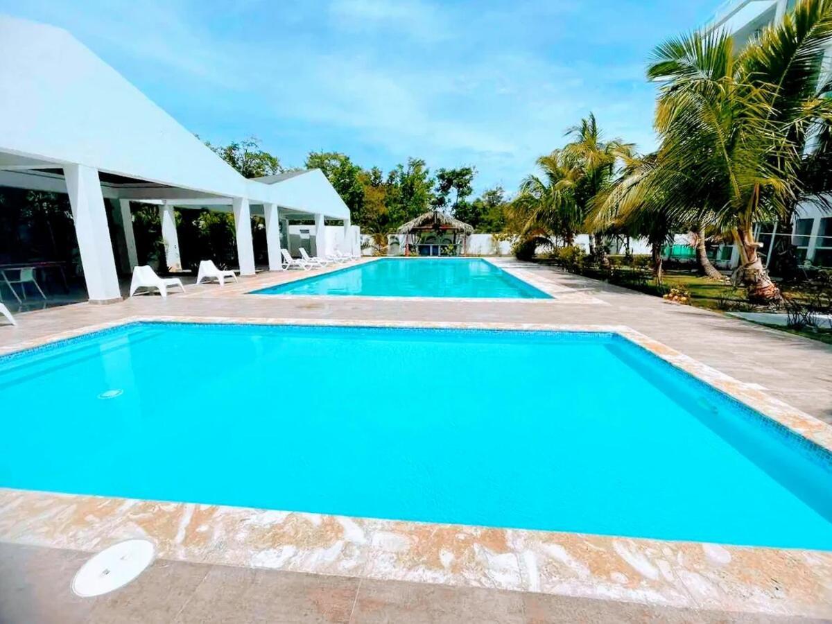 Apartment Hot Tub, Pool, Walk To Fun, Beach, Dining, Shops