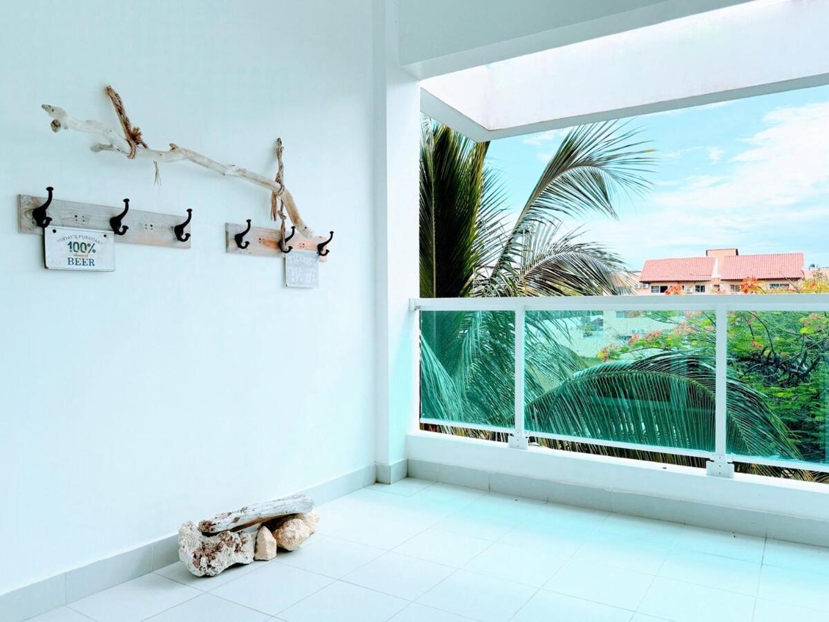 Apartment Hot Tub, Pool, Walk To Fun, Beach, Dining, Shops *
