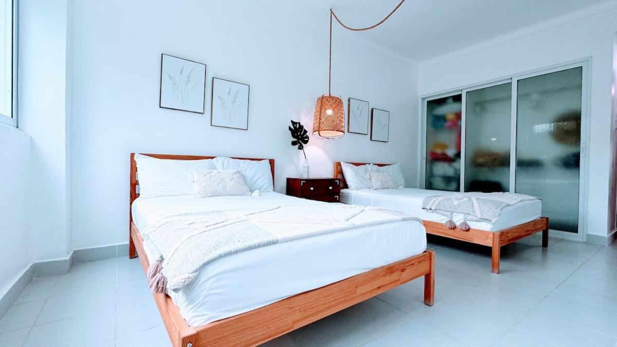 Hot Tub, Pool, Walk To Fun, Beach, Dining, Shops Apartment Punta Cana