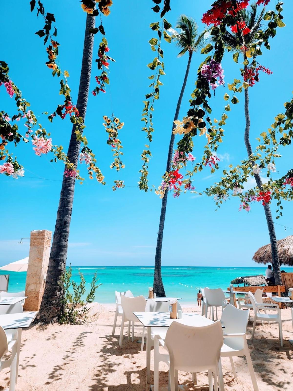 Backyard, Pool View, Walk To Beach, Dining, Shops Apartamento