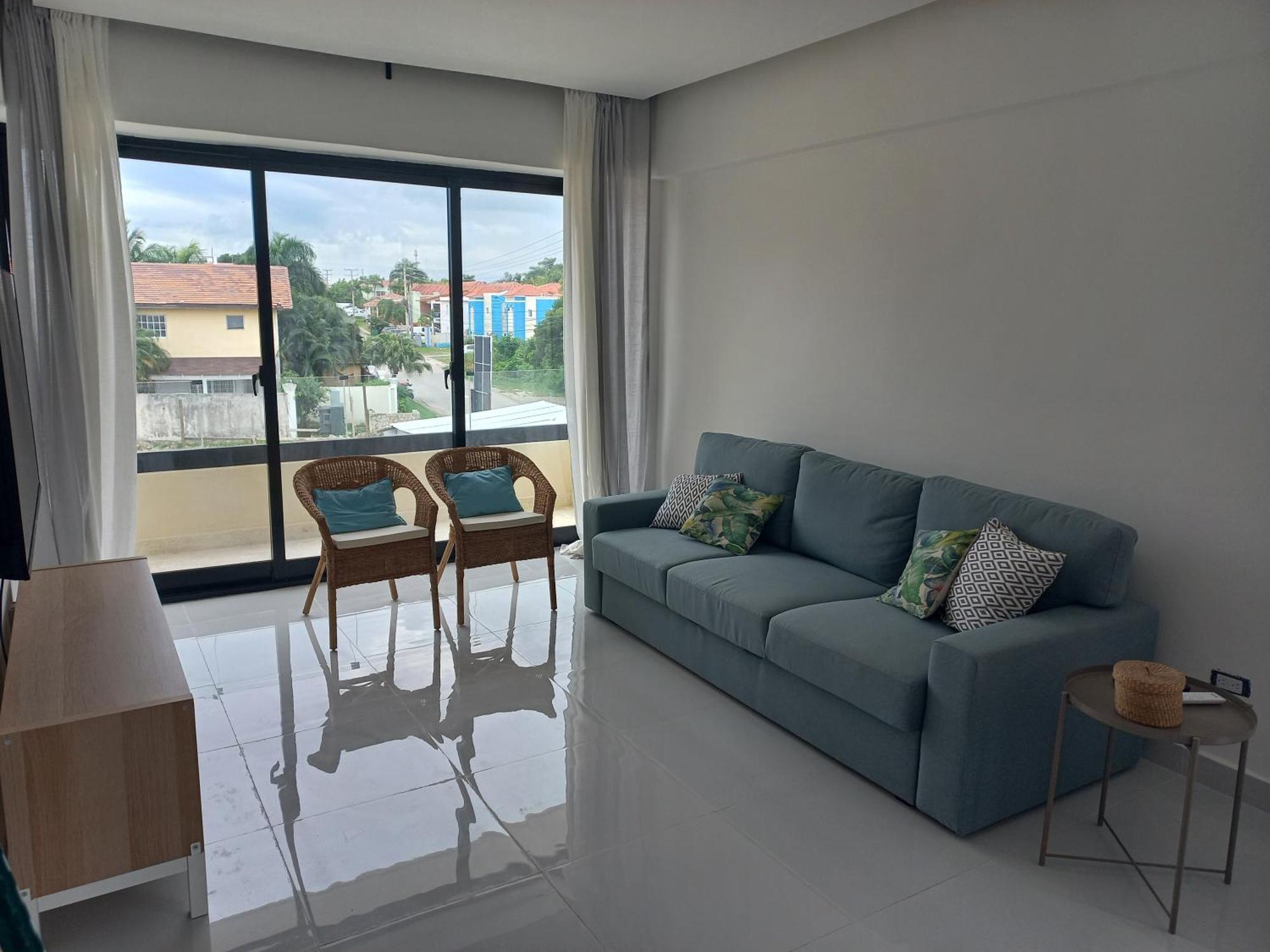 New Spacious & Bright 2br & 2ba, Pool & Shuttle, Wifi & Ac Gold Reef 209 *