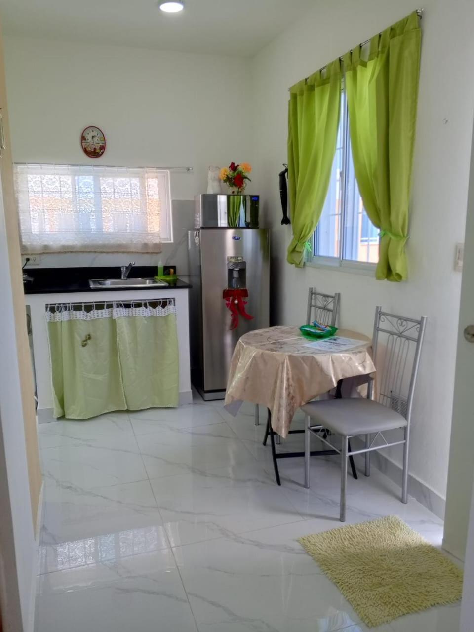 Ave Fenix Apartment