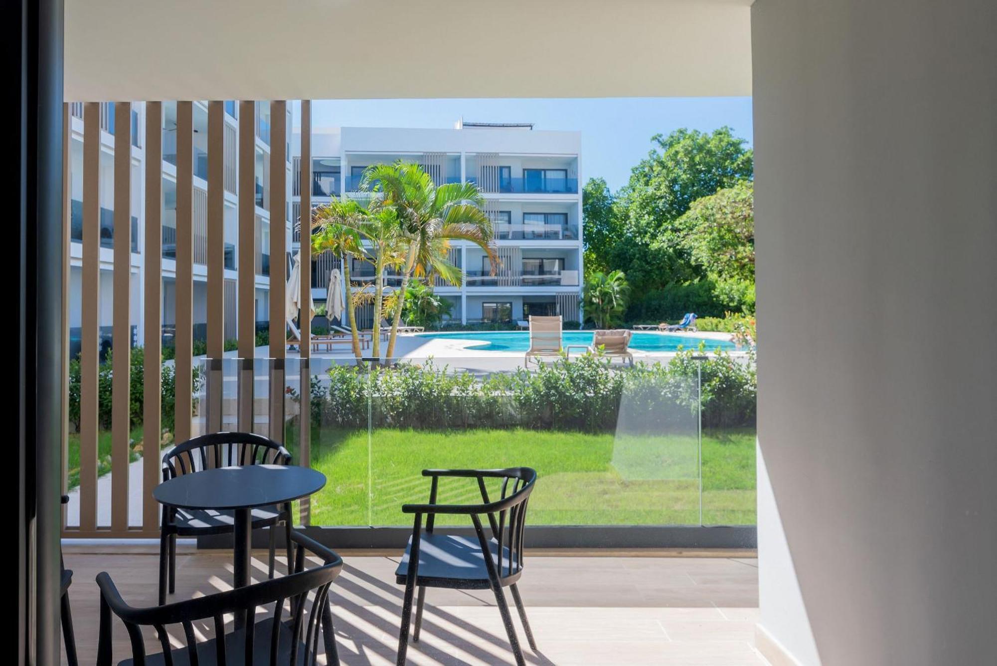 Bran New With Pool Access