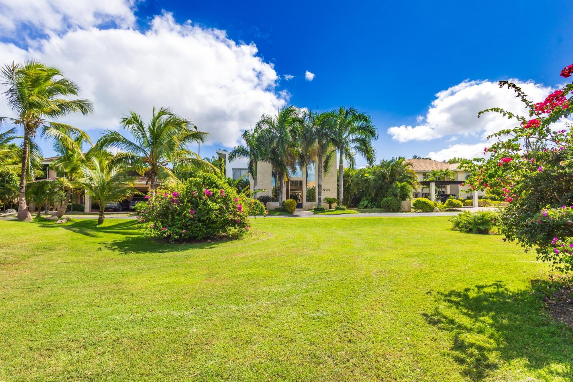 Luxury In - Exclusive Waterfall With Private Pool, Bbq, Maid, Golf Villa Punta Cana