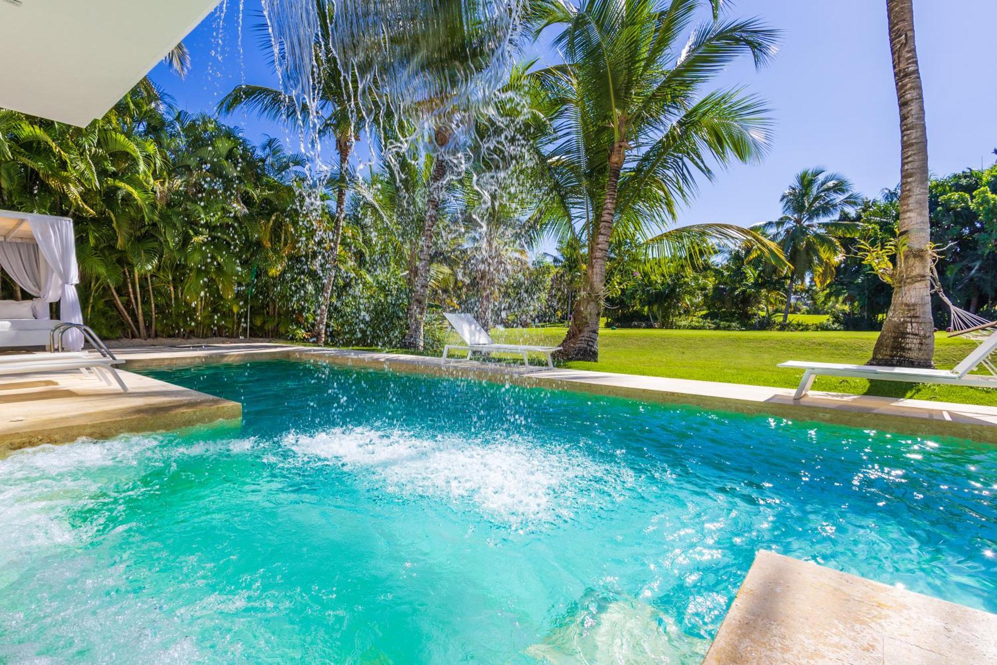 Villa Luxury In - Exclusive Waterfall With Private Pool, Bbq, Maid, Golf *