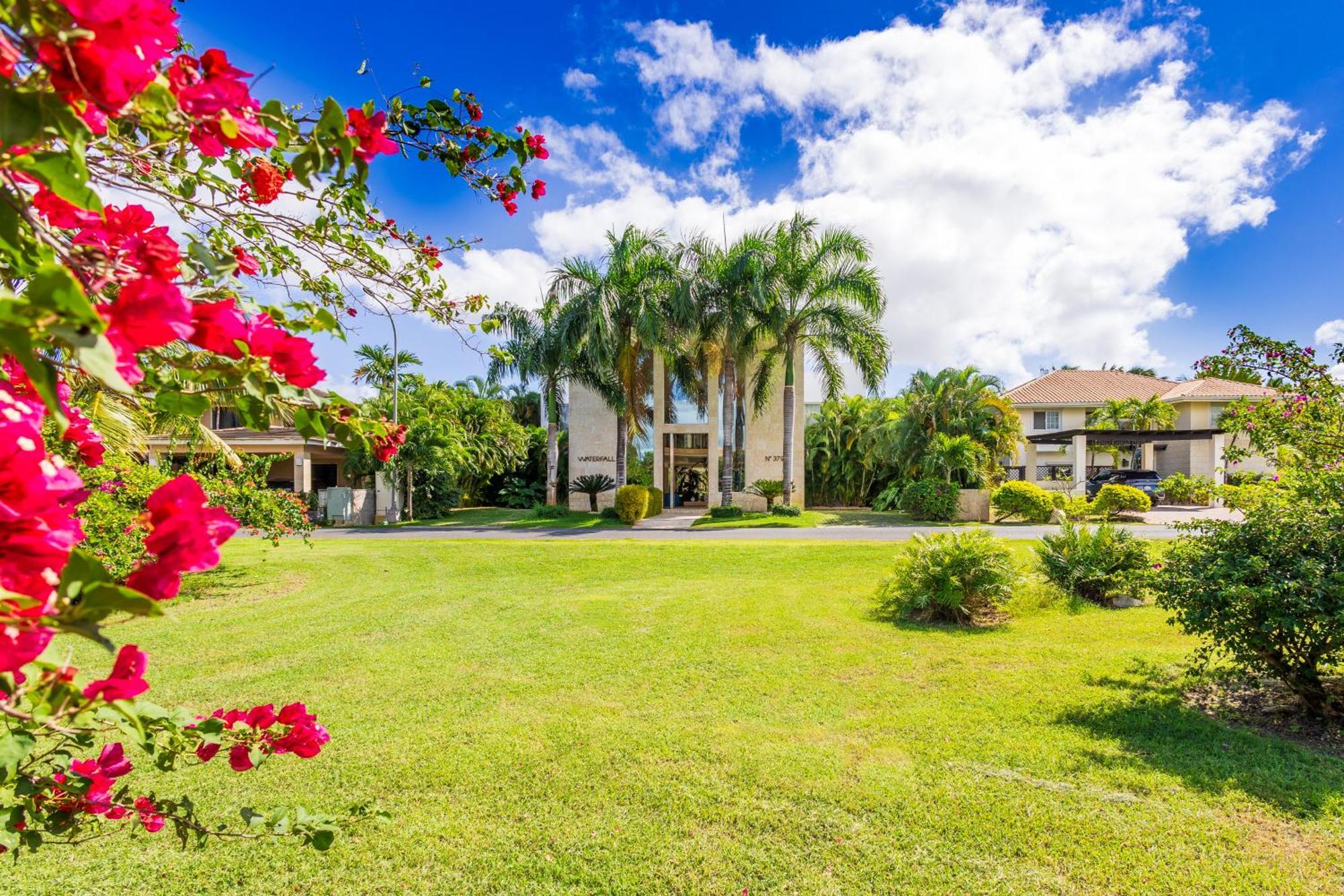 Luxury In - Exclusive Waterfall With Private Pool, Bbq, Maid, Golf *