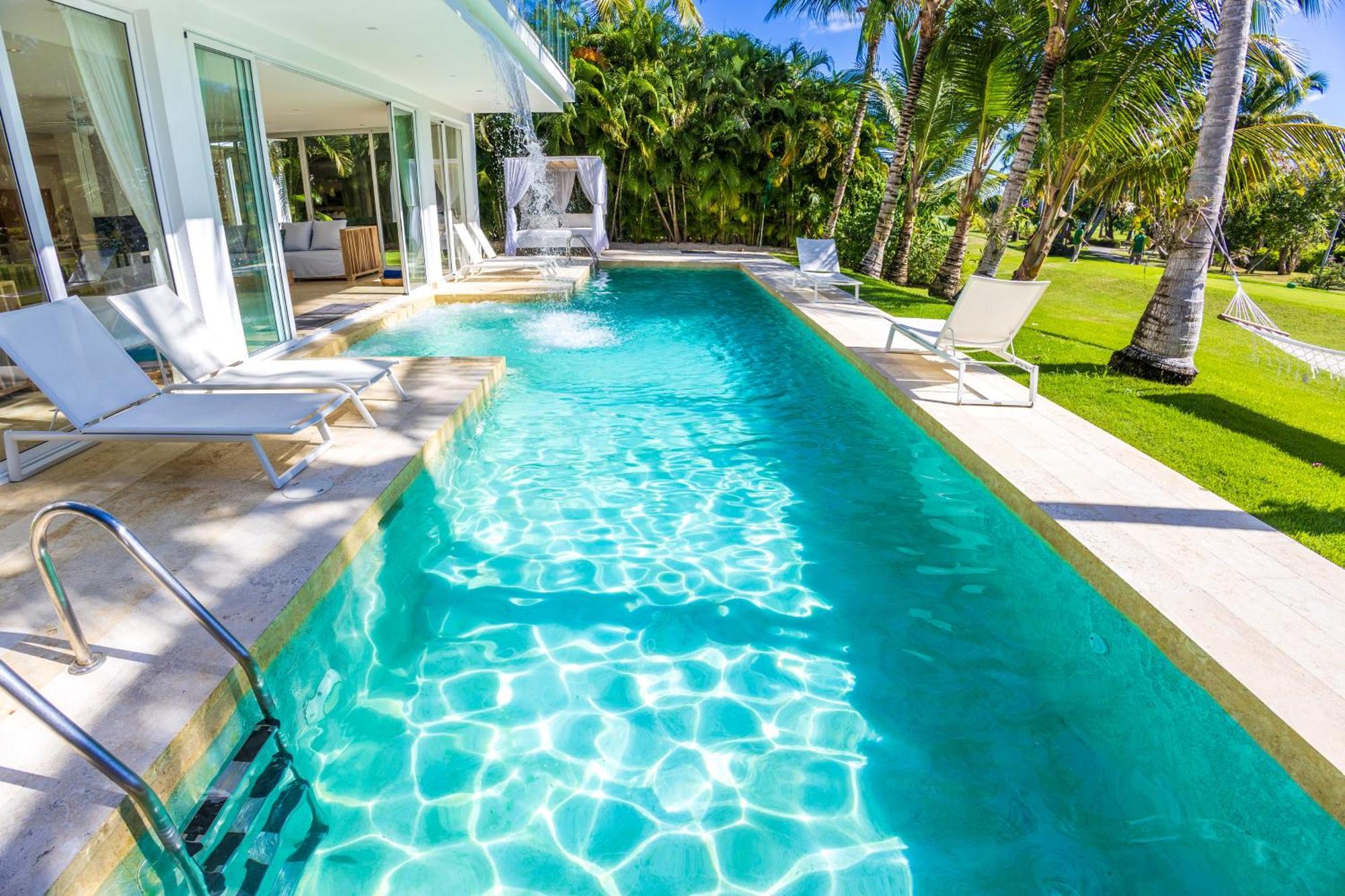 Luxury In - Exclusive Waterfall With Private Pool, Bbq, Maid, Golf * Punta Cana