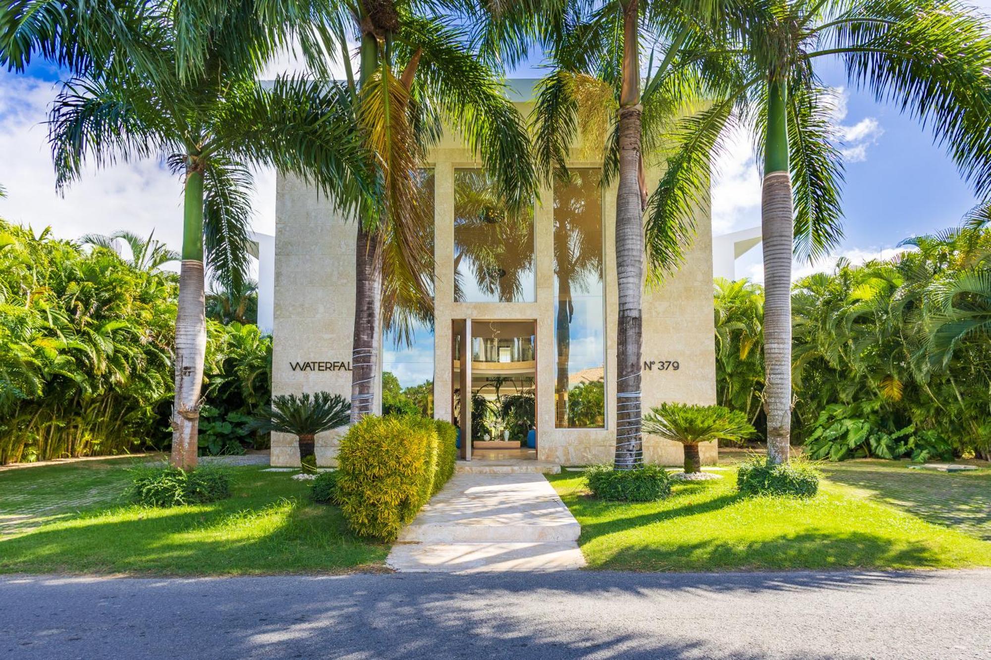 Villa Luxury In - Exclusive Waterfall With Private Pool, Bbq, Maid, Golf