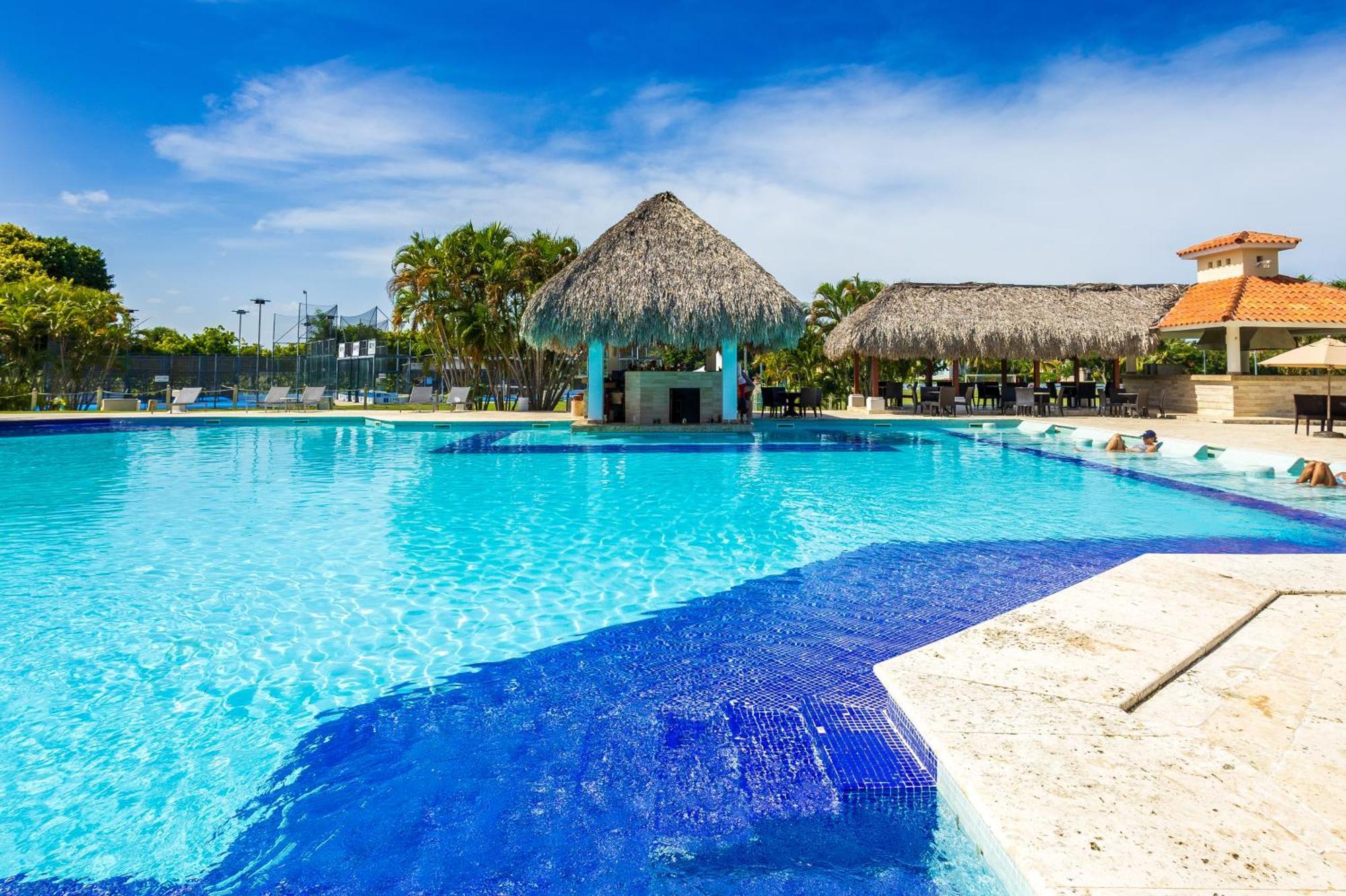 Luxury In - Exclusive Waterfall With Private Pool, Bbq, Maid, Golf Villa