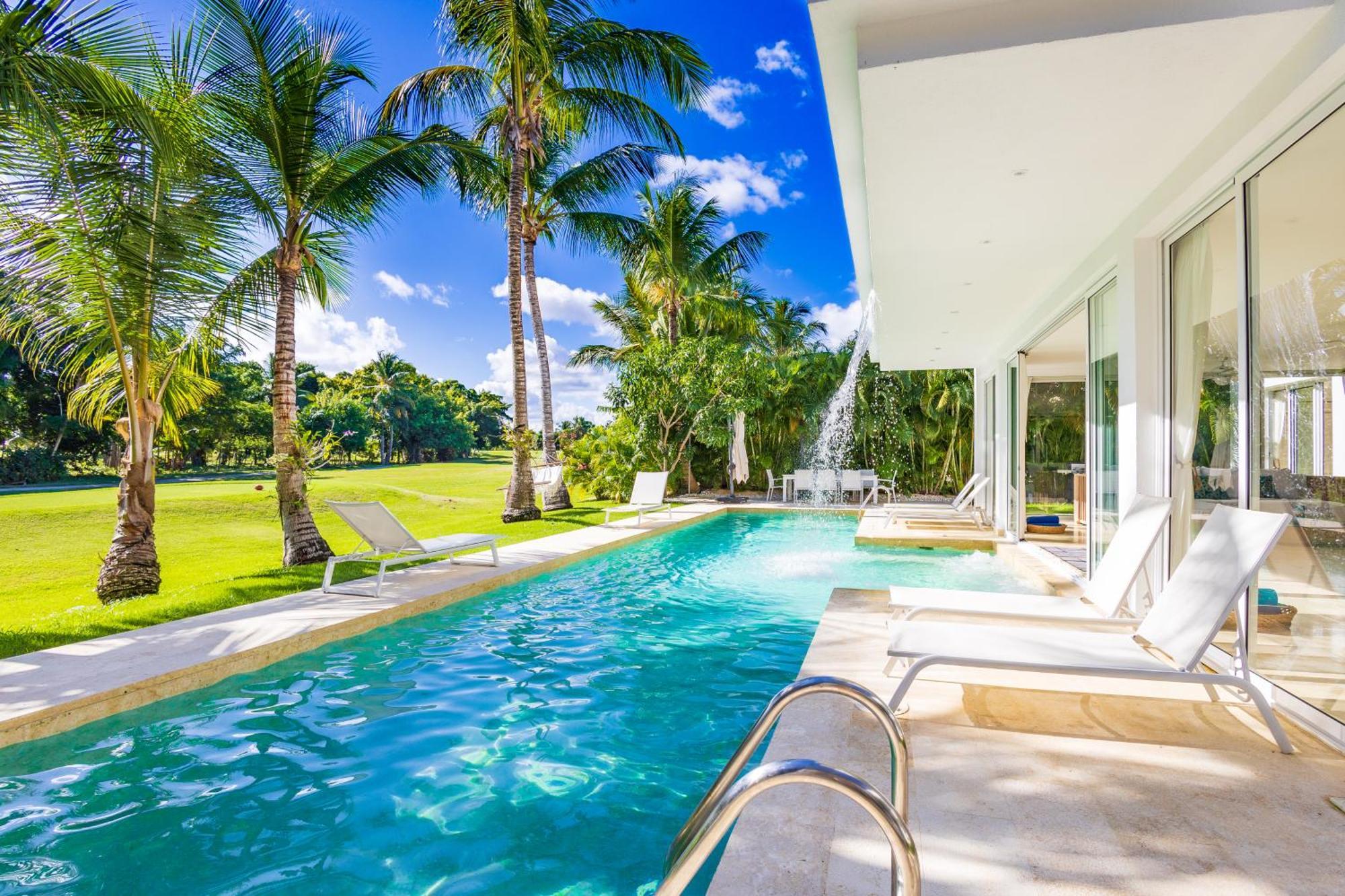 Luxury In - Exclusive Waterfall With Private Pool, Bbq, Maid, Golf Punta Cana
