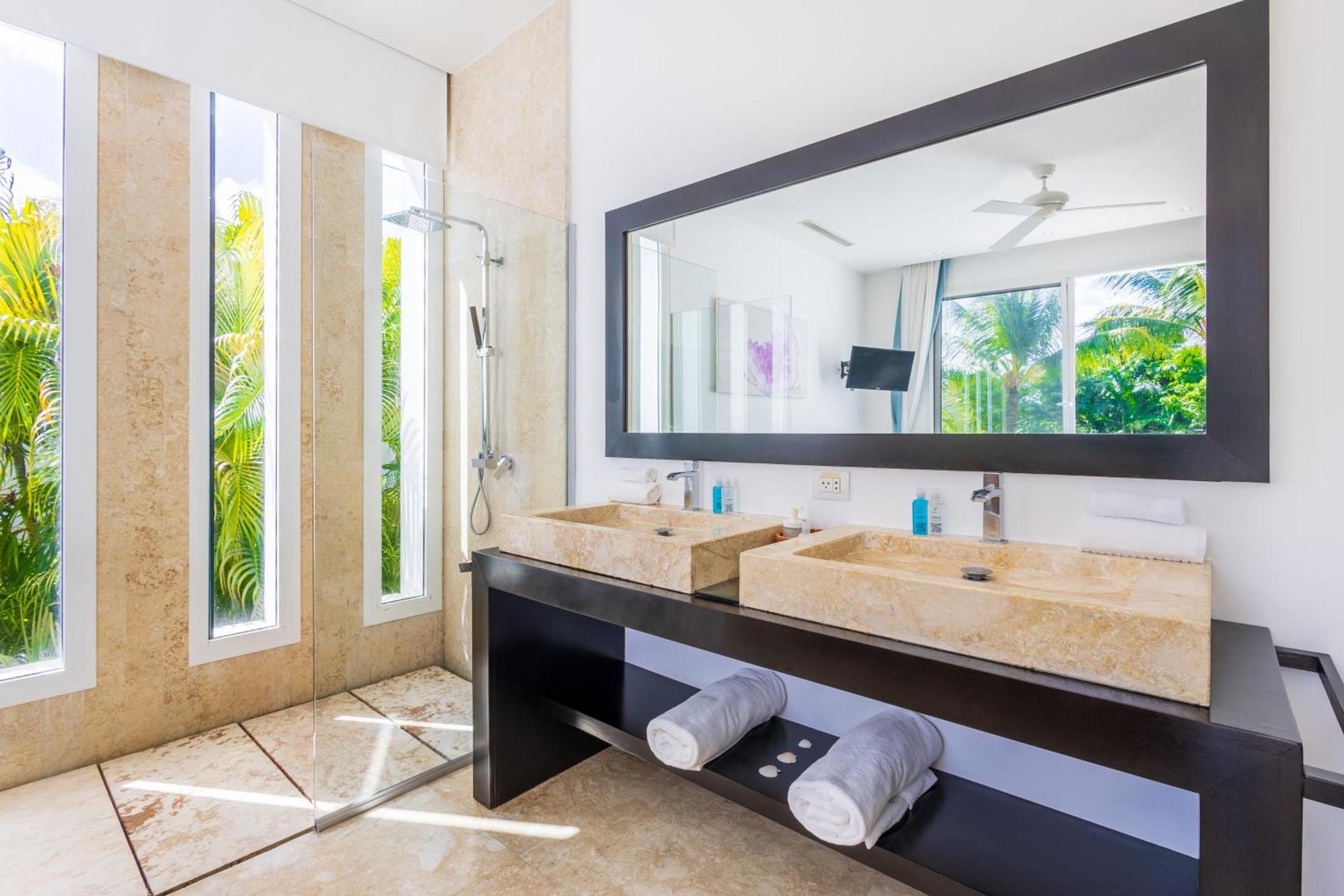 Luxury In - Exclusive Waterfall With Private Pool, Bbq, Maid, Golf * Punta Cana