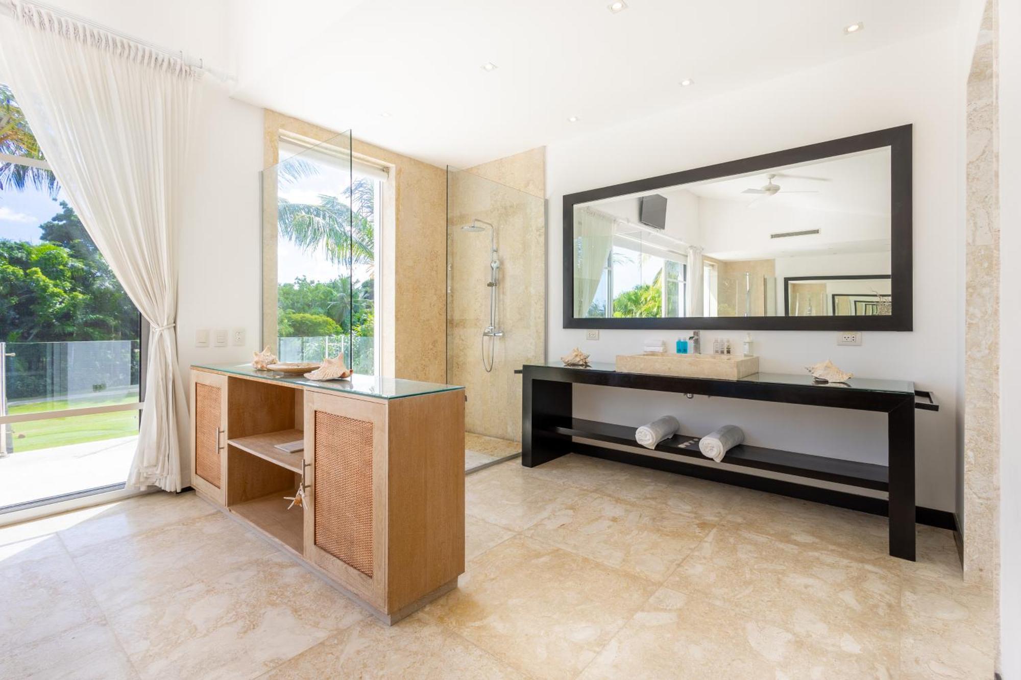 Luxury In - Exclusive Waterfall With Private Pool, Bbq, Maid, Golf Villa