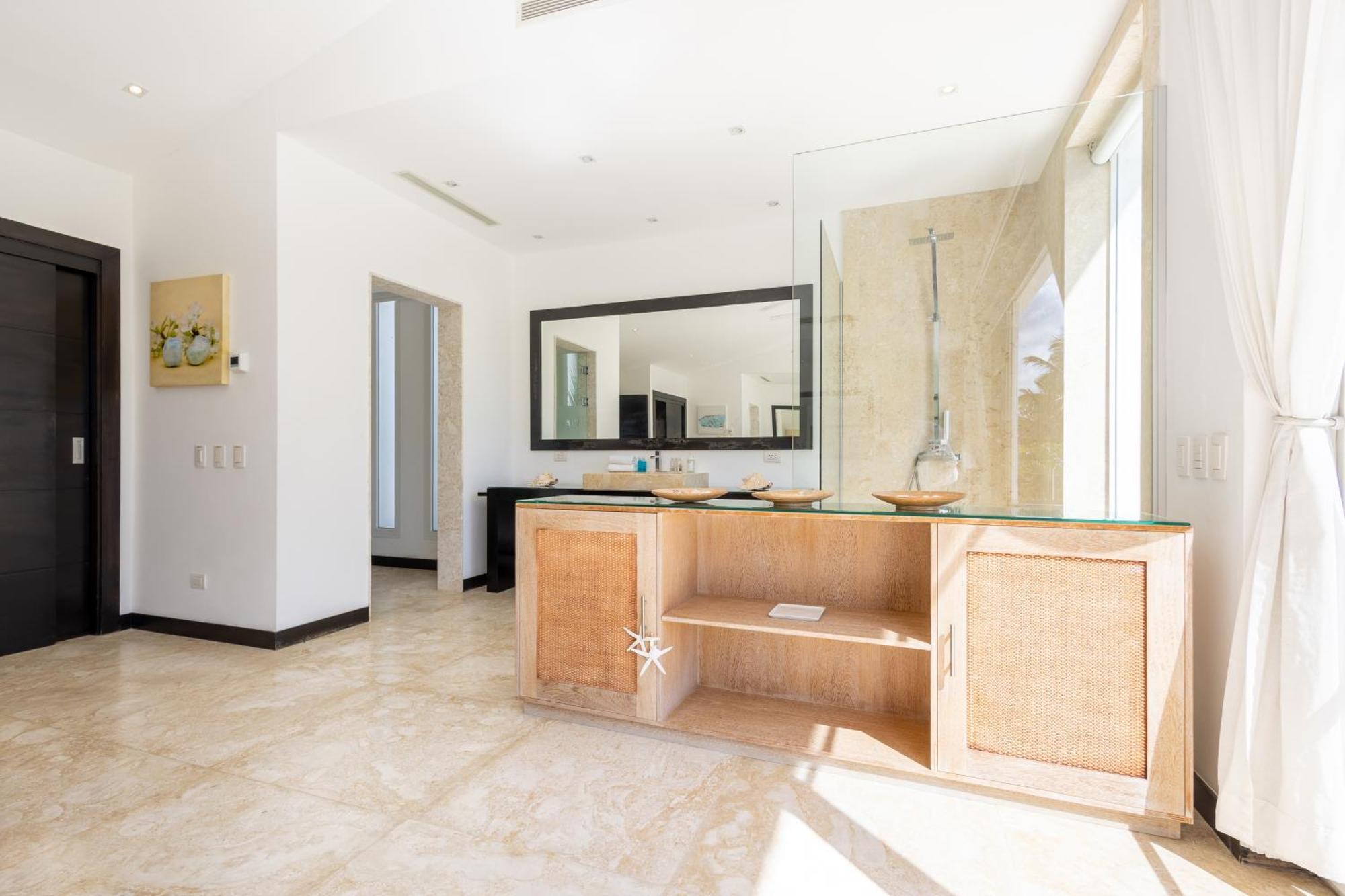 Luxury In - Exclusive Waterfall With Private Pool, Bbq, Maid, Golf