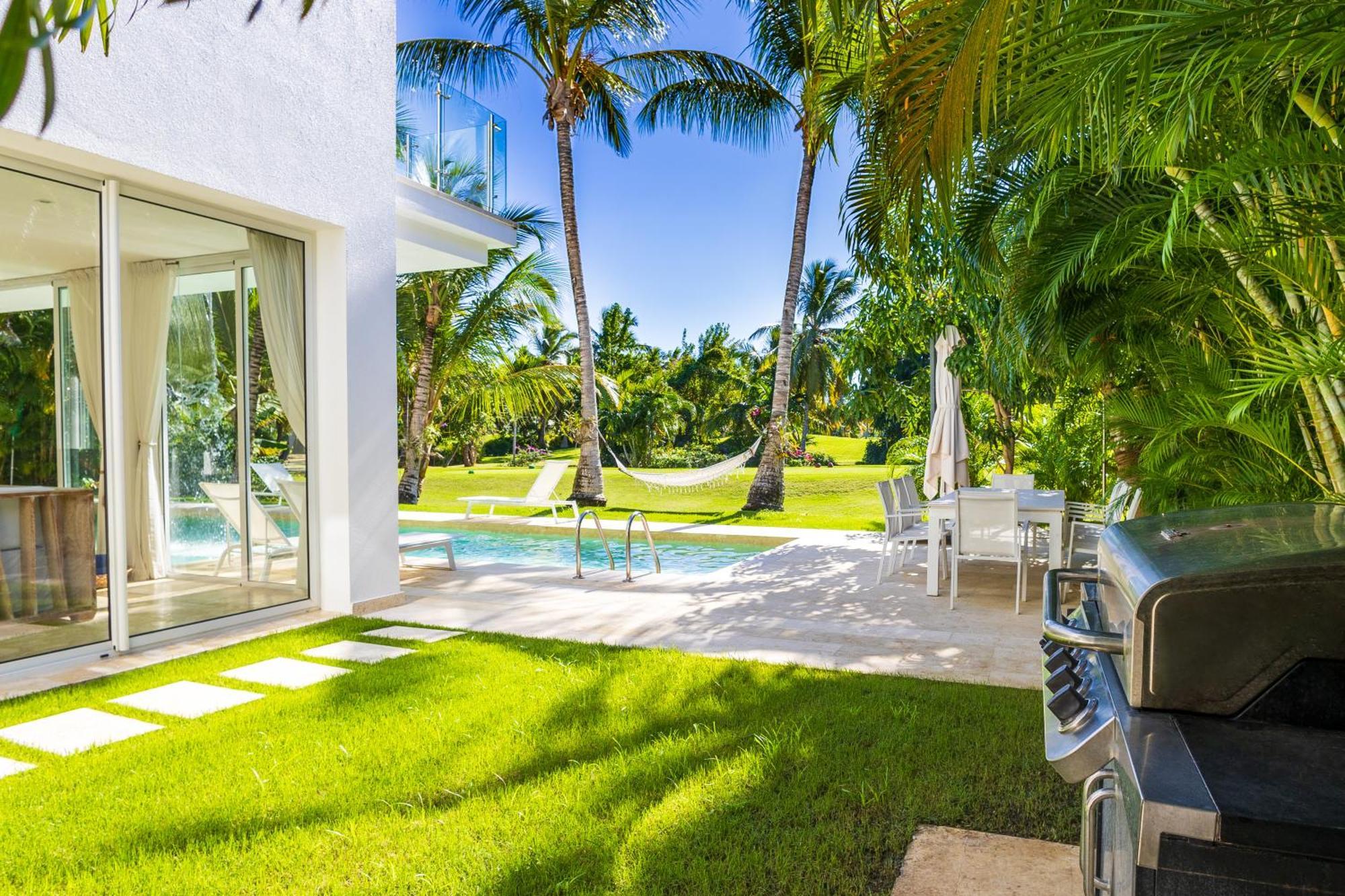 Luxury In - Exclusive Waterfall With Private Pool, Bbq, Maid, Golf *