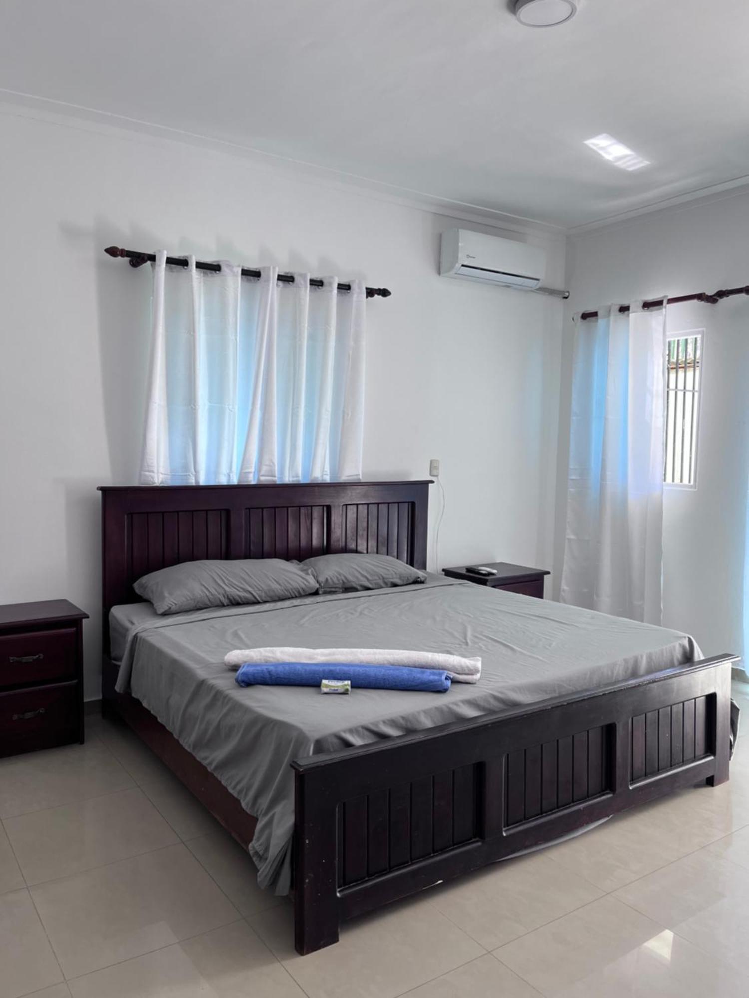 Beachside Private & Private Bathroom In Spacious Hospedagem domiciliar