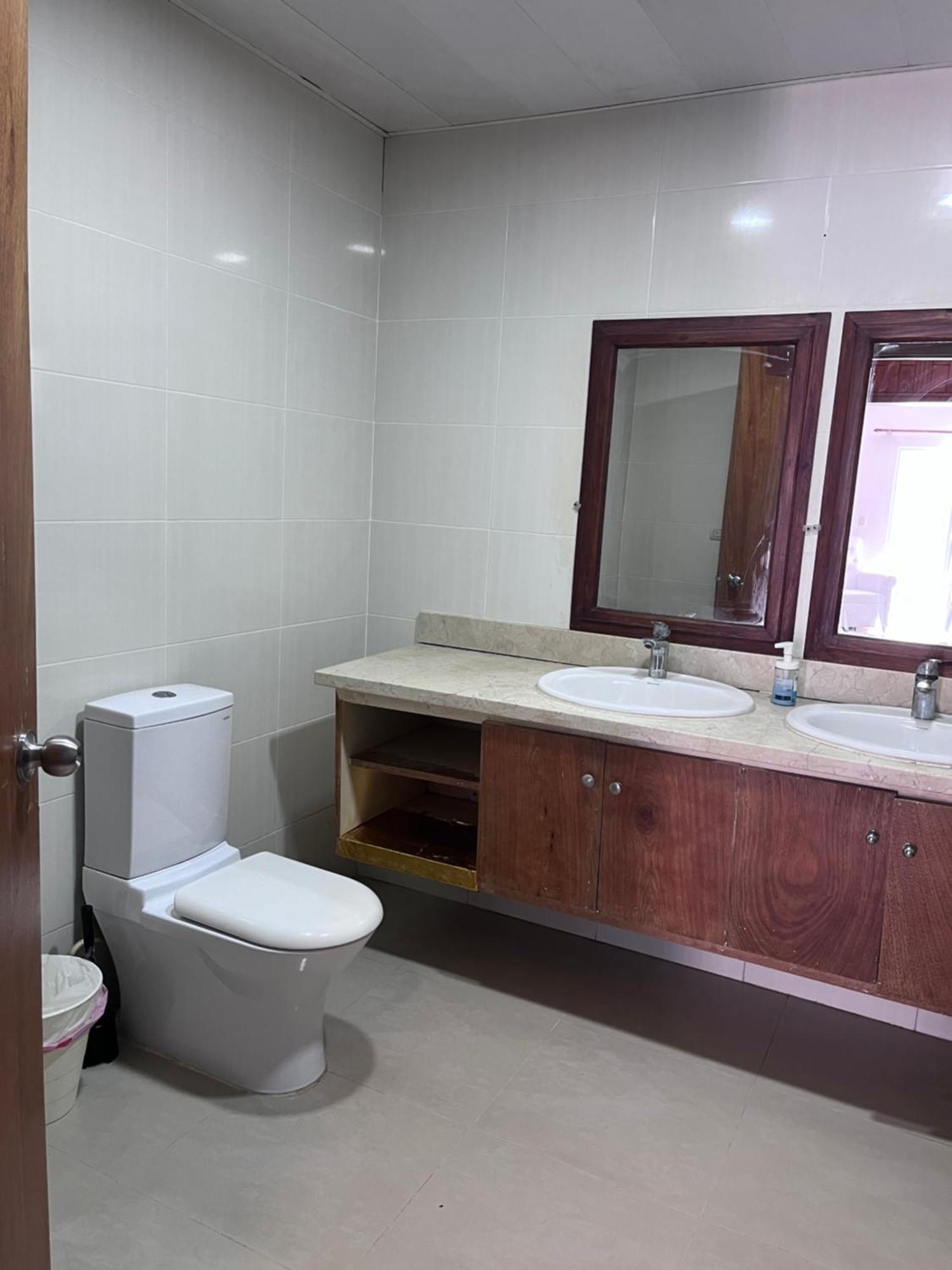 Hospedagem domiciliar Beachside Private & Private Bathroom In Spacious *