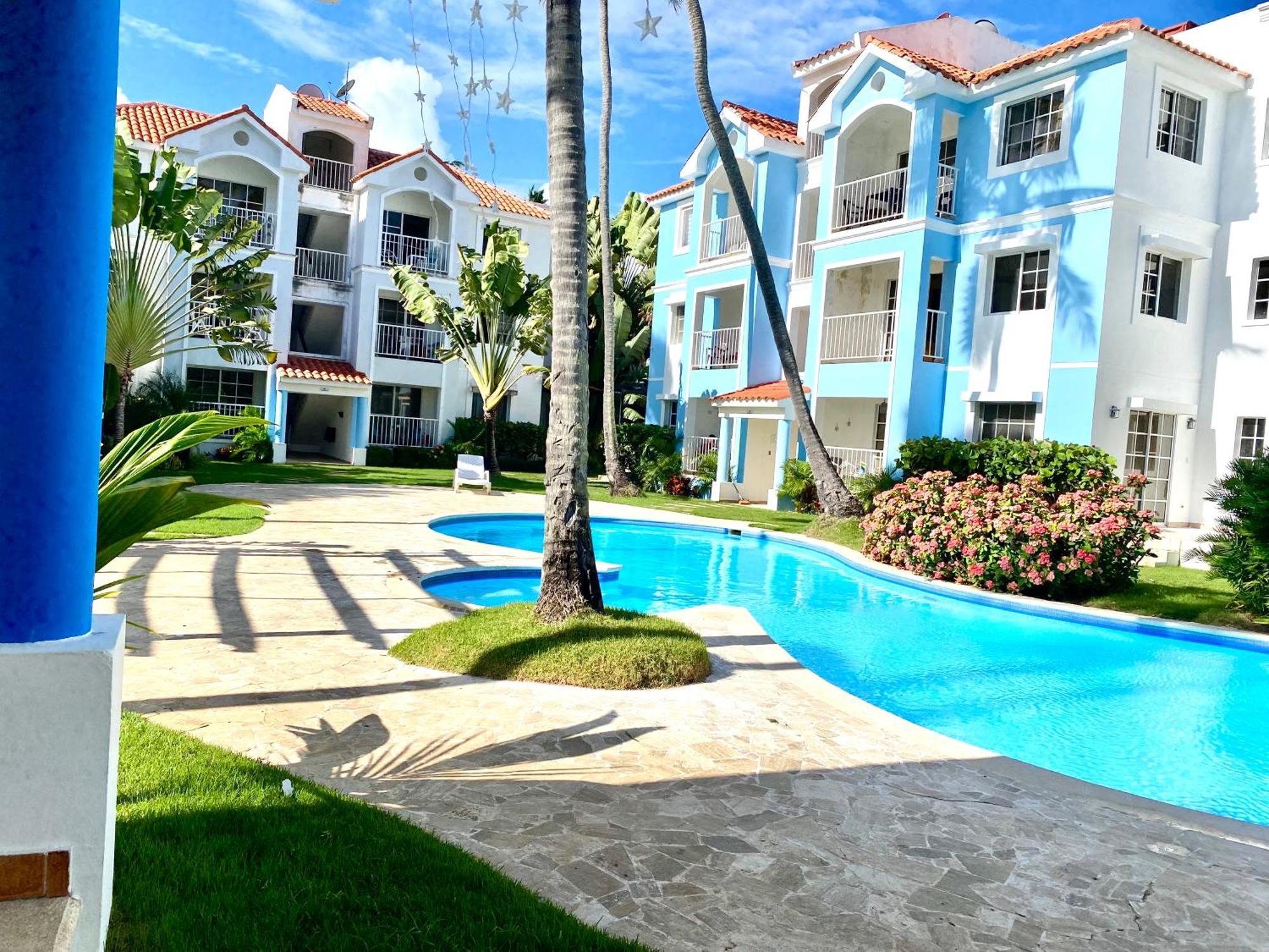 Madonna1 Pool Corales Arenas De Bavaro * Punta Cana
