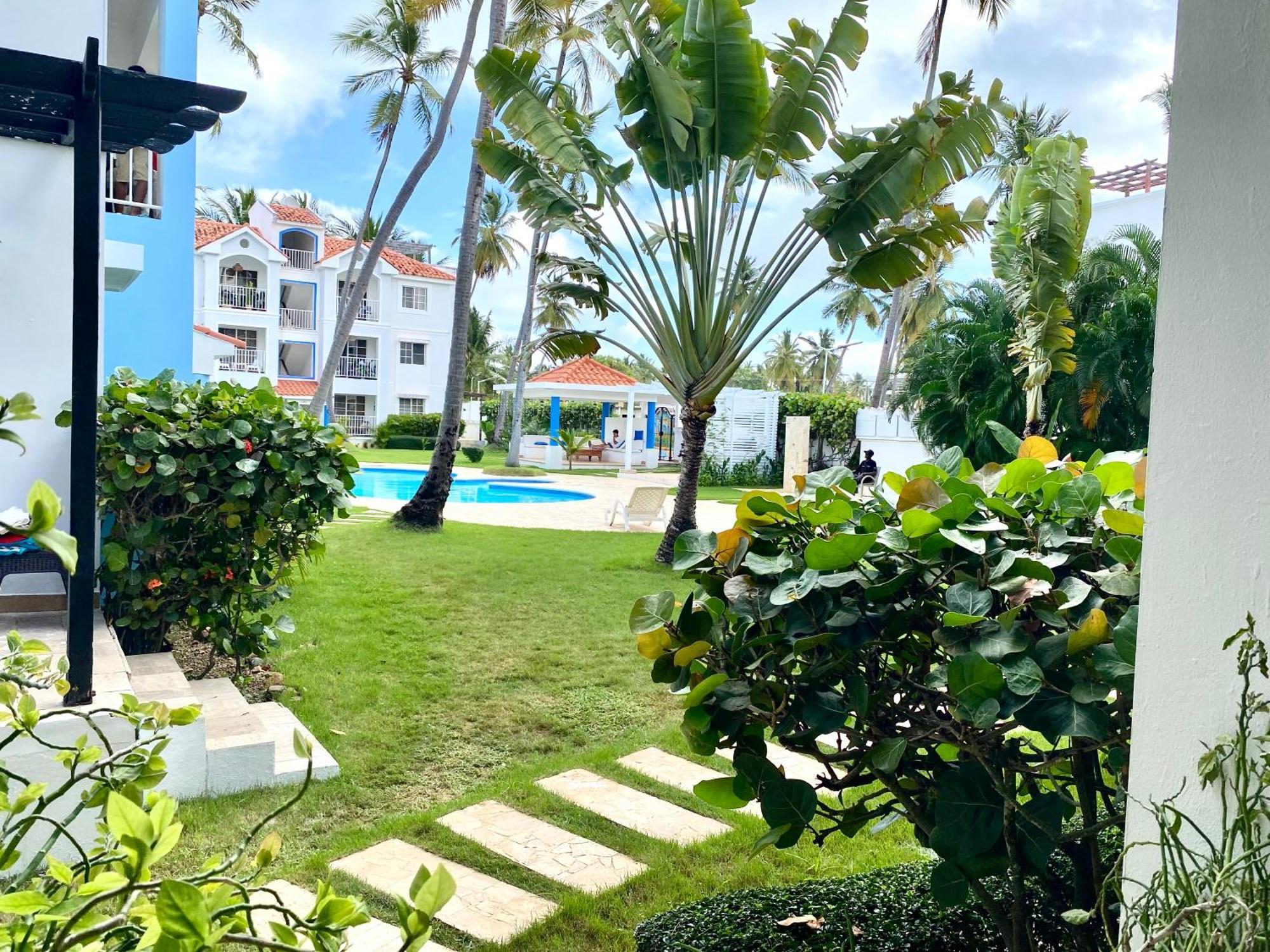 Madonna1 Pool Corales Arenas De Bavaro Punta Cana
