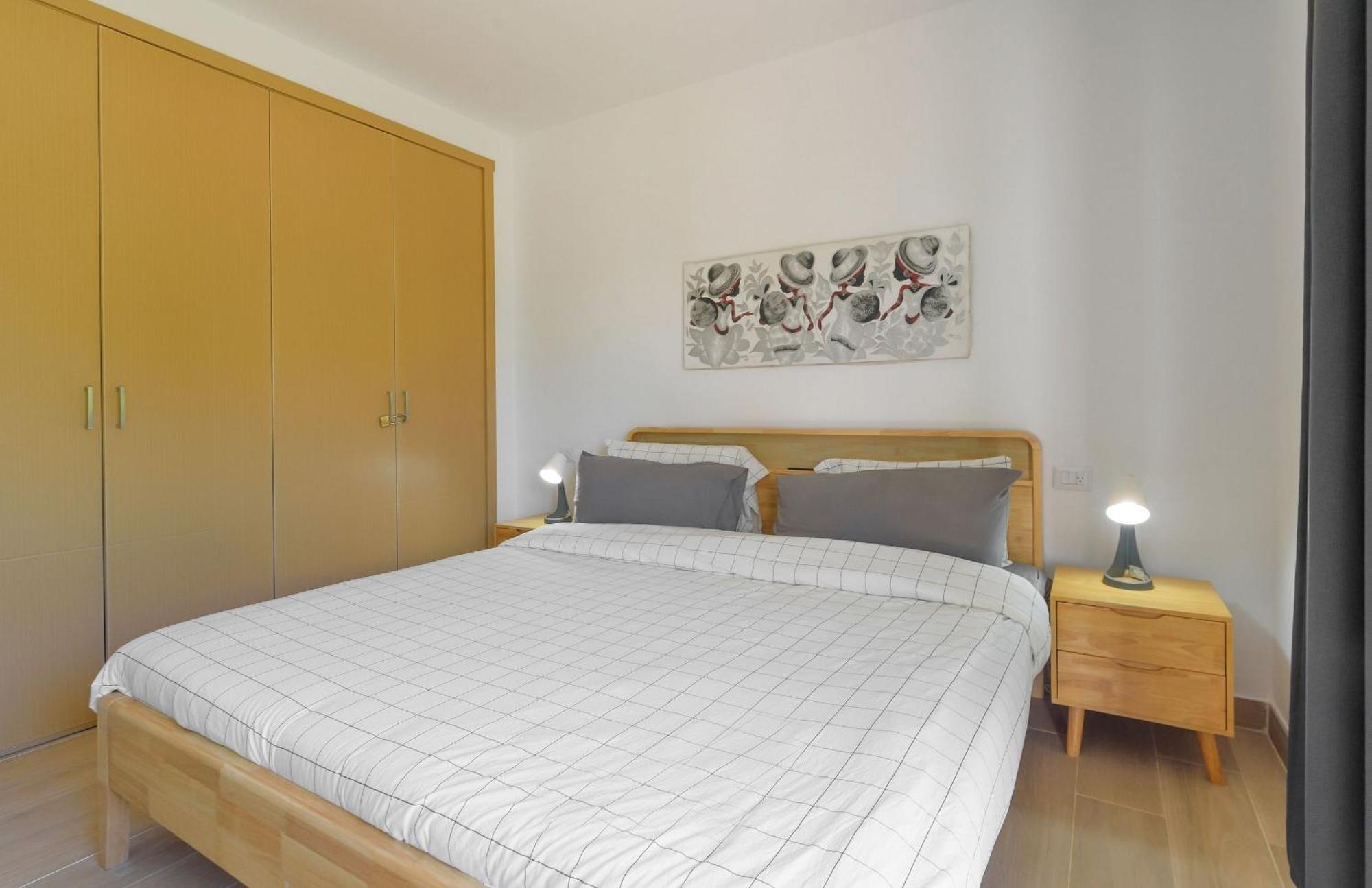 Bran New With Pool Access Apartment *