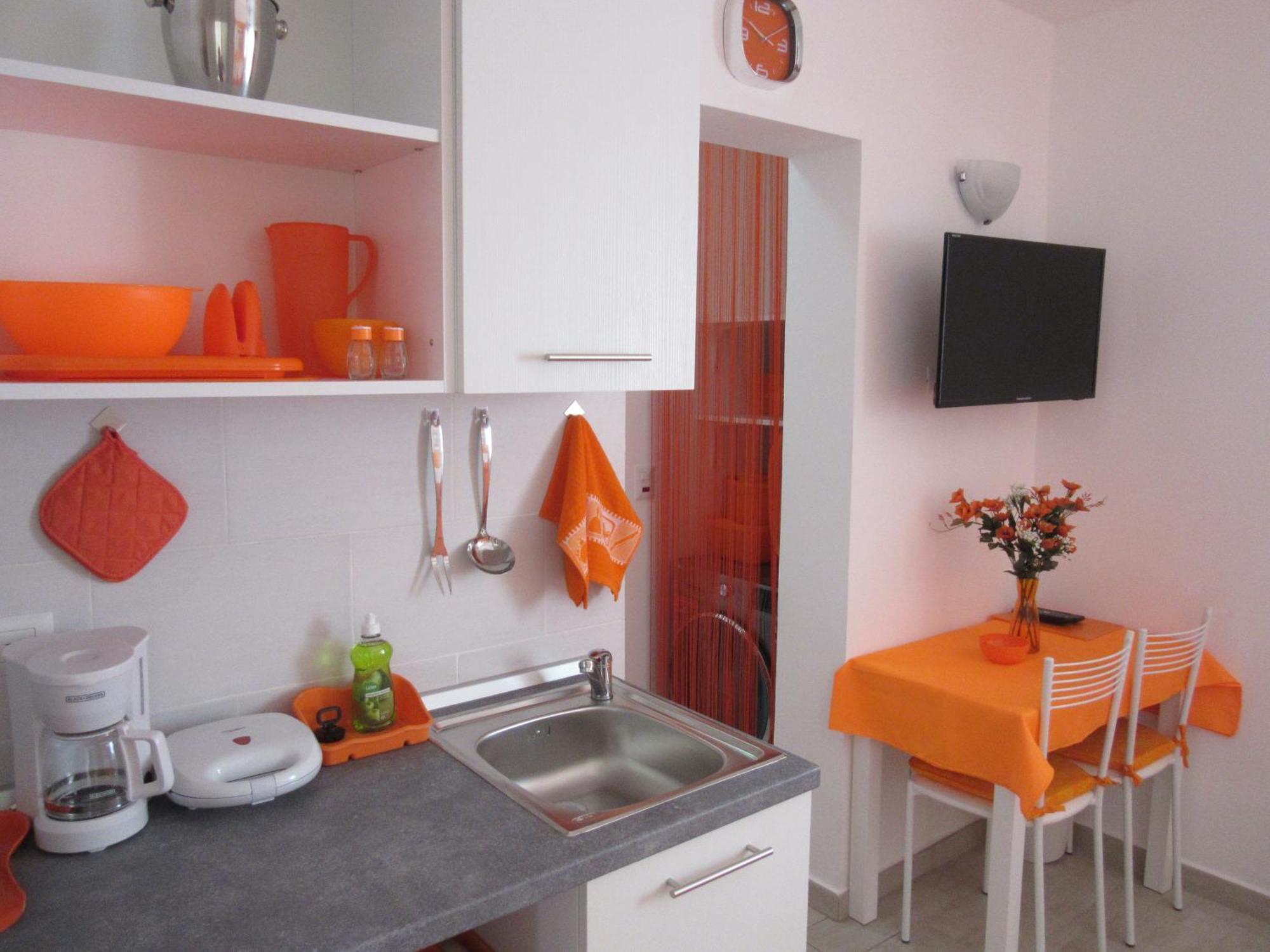 Apartment Caribbean Rainbow With Pool - Beach, Bars & Services Close By