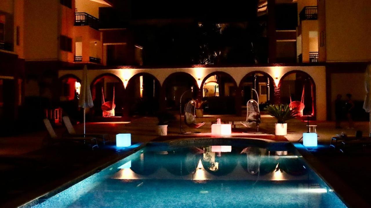 Apartment Caribbean Rainbow With Pool - Beach, Bars & Services Close By *