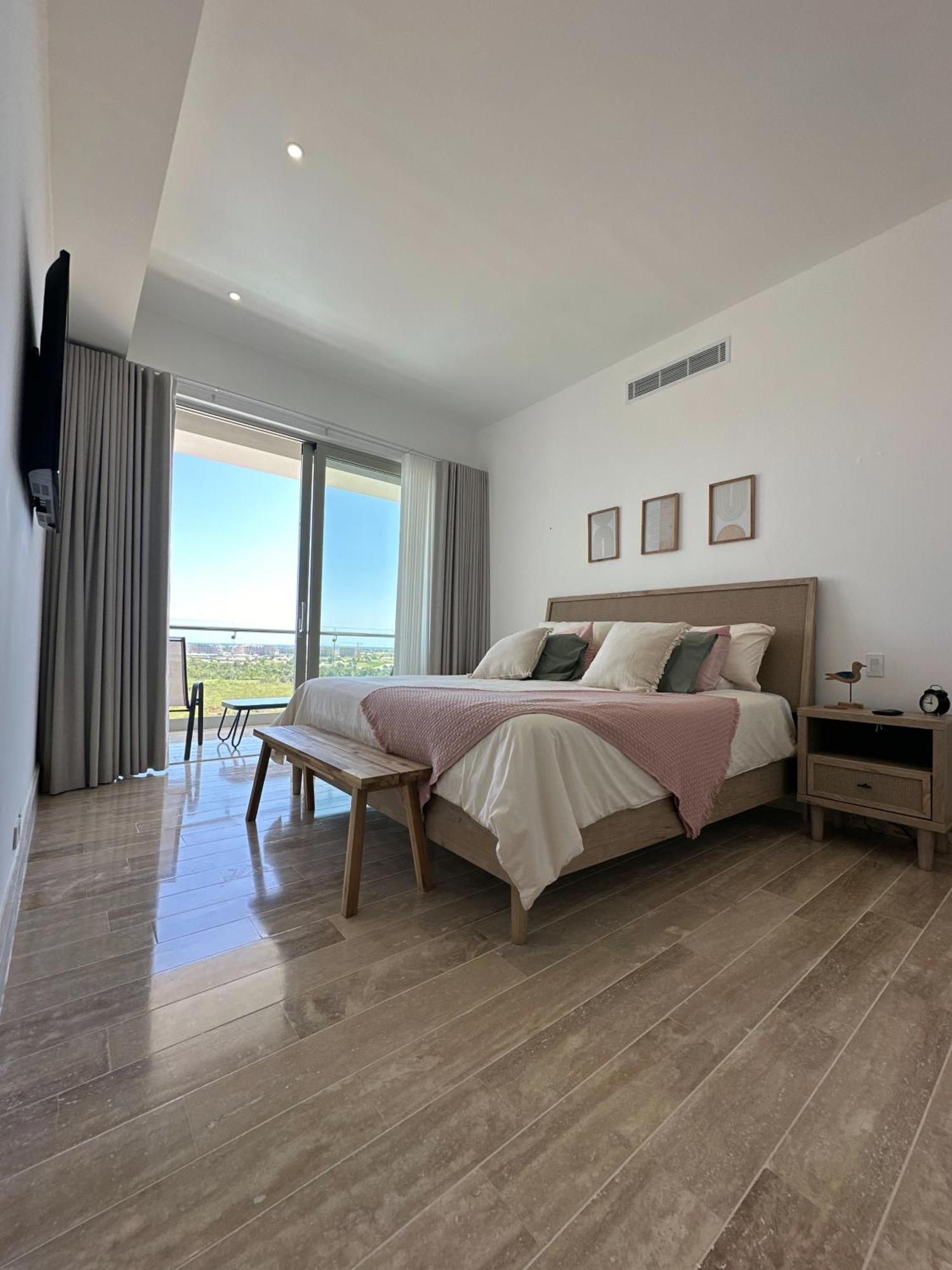 Apartment Confort & Luxury In At 7 Mares Cap Cana With Pools, Jacuzzi And Free Access