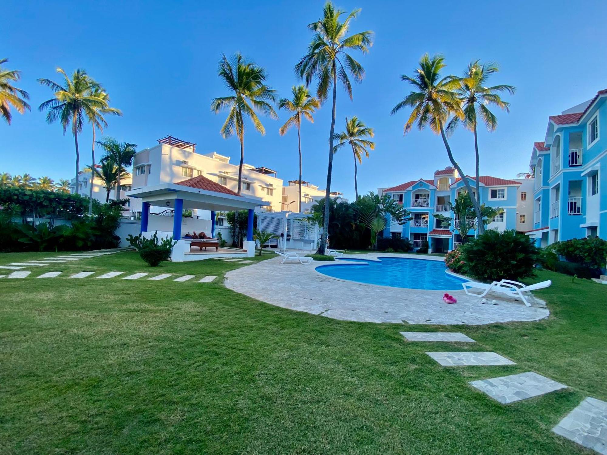 Madonna Pool Corales Punta Cana