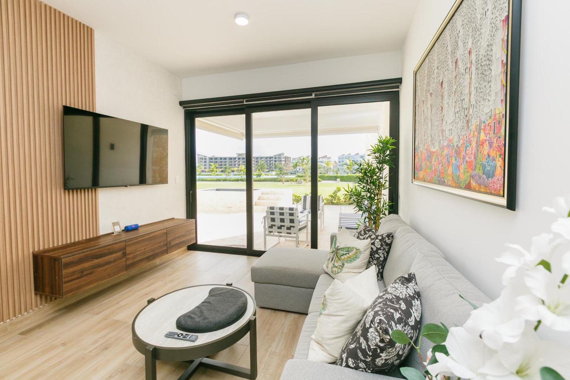 Apartment Luxury Oasis In *