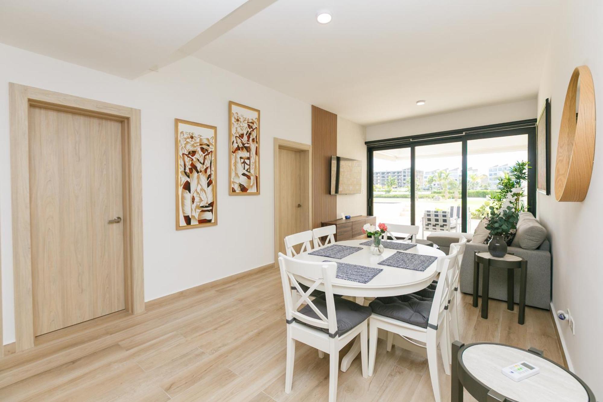 Apartment Luxury Oasis In *